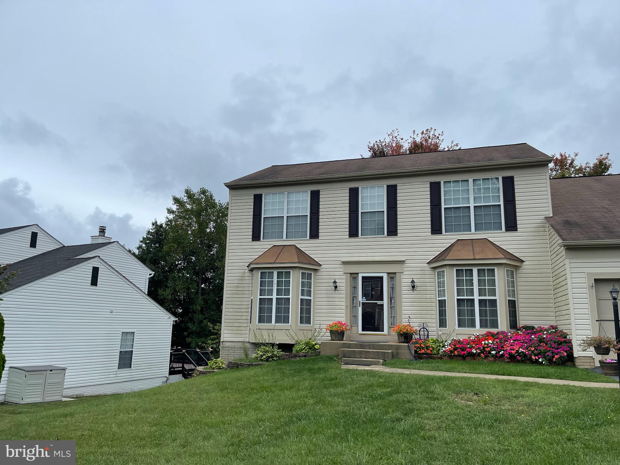 TWIN OAKS FARM - Residential Lease