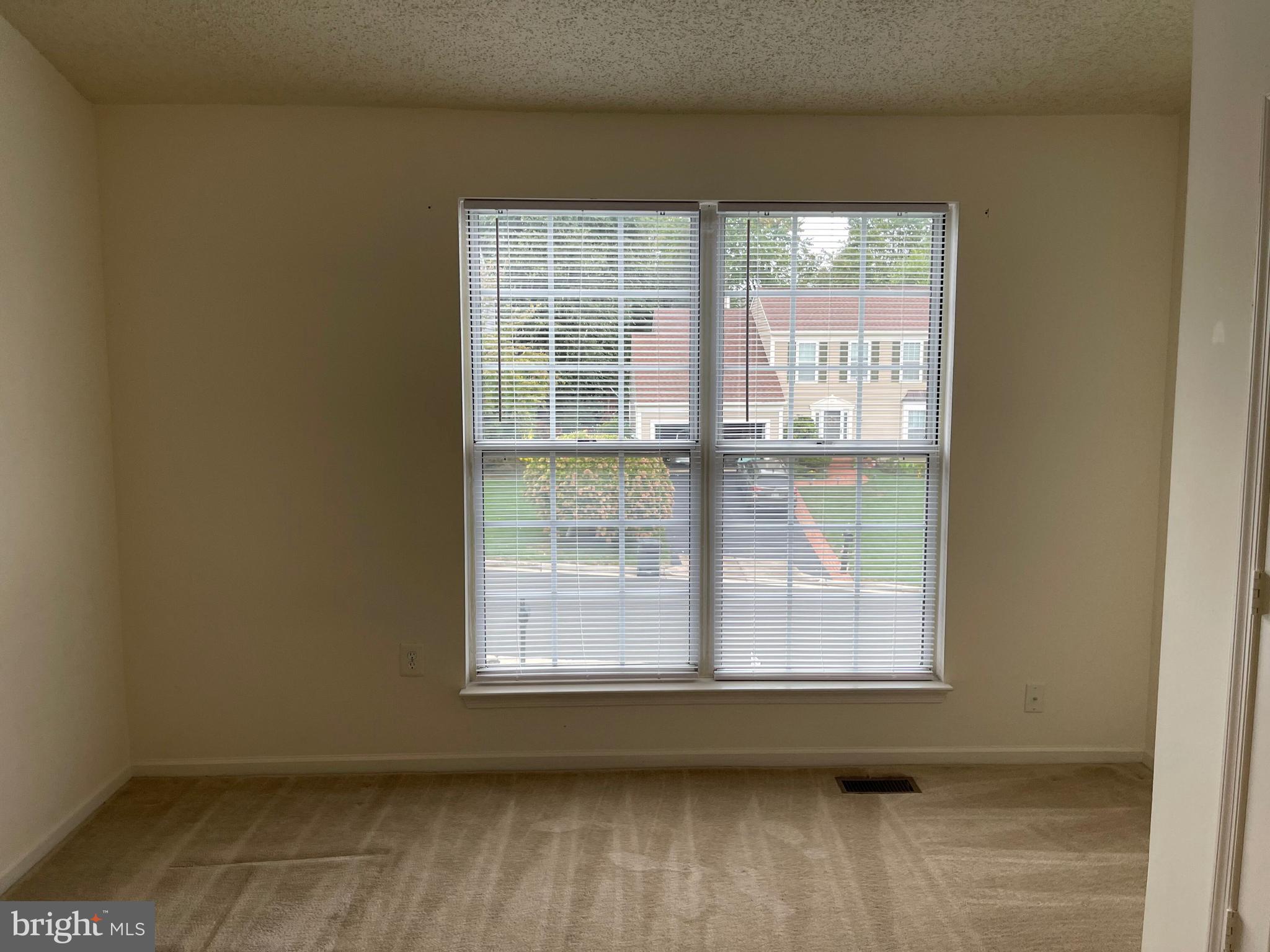 TWIN OAKS FARM - Residential Lease