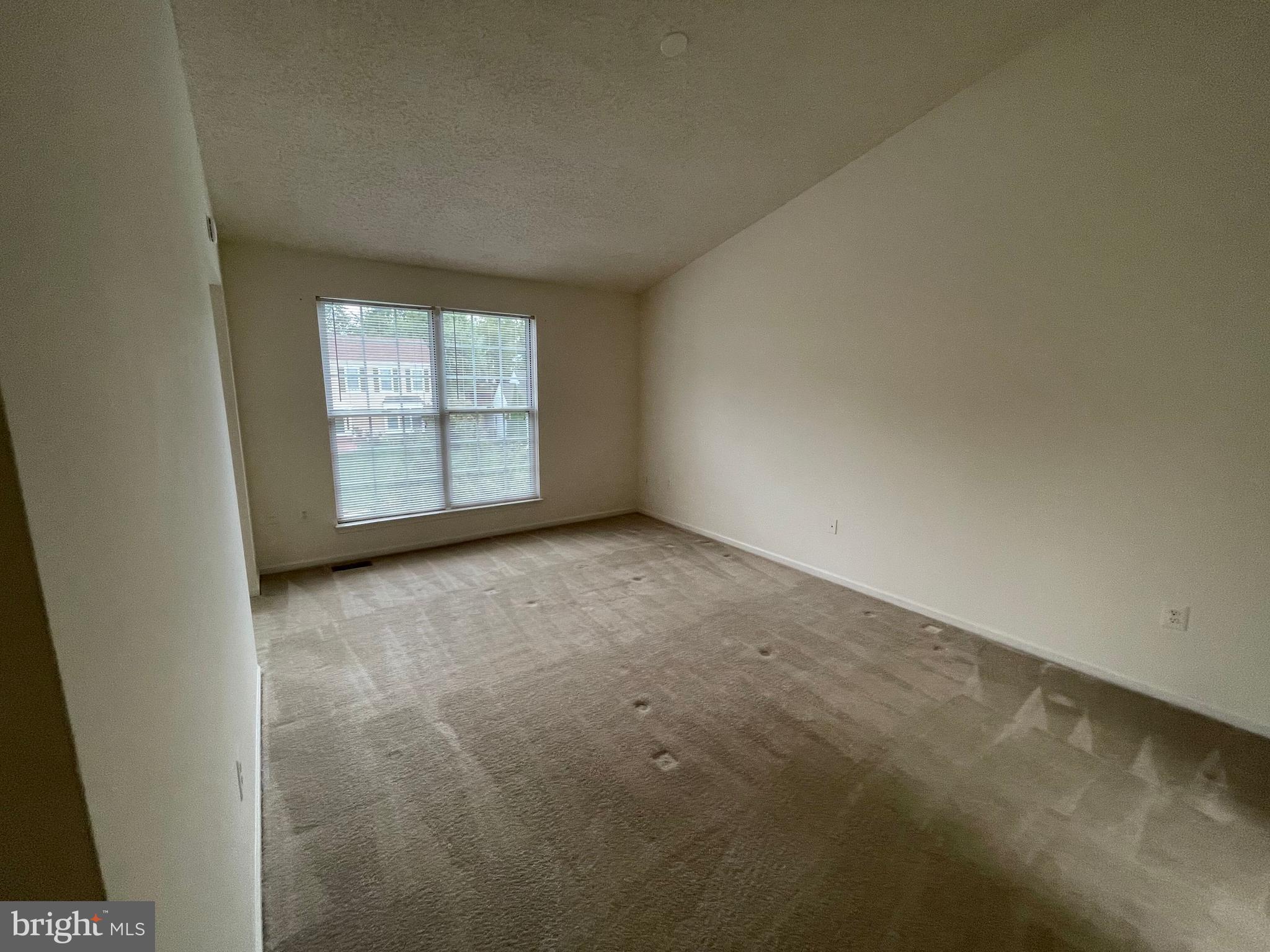 TWIN OAKS FARM - Residential Lease