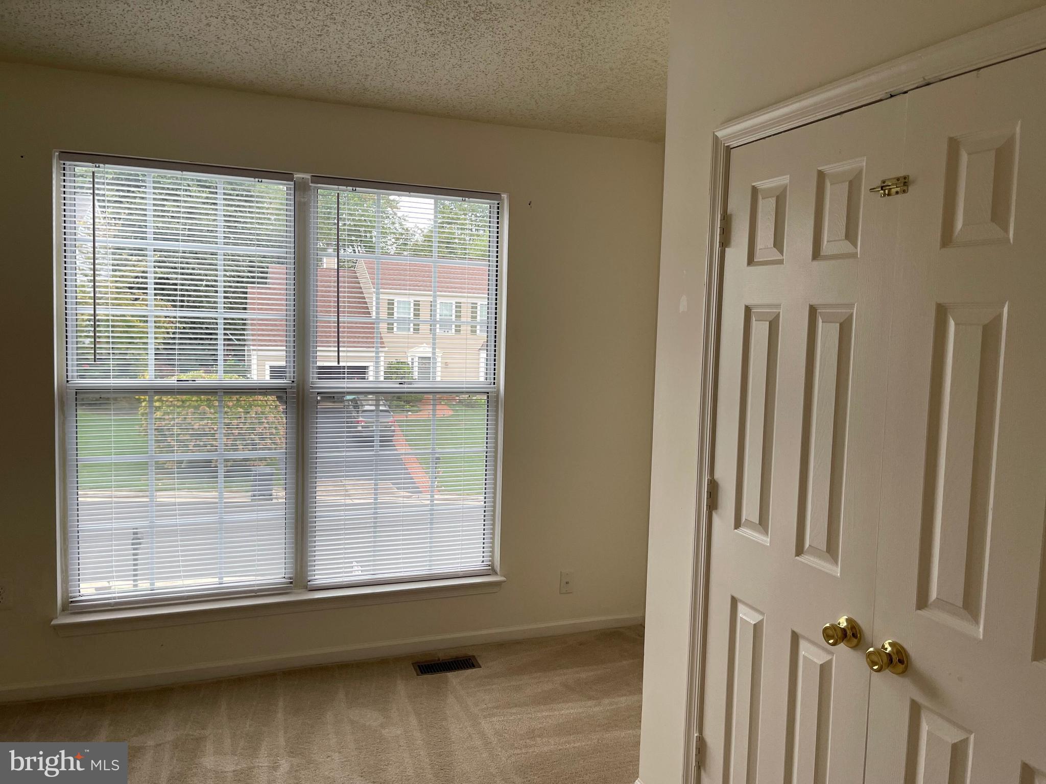 TWIN OAKS FARM - Residential Lease