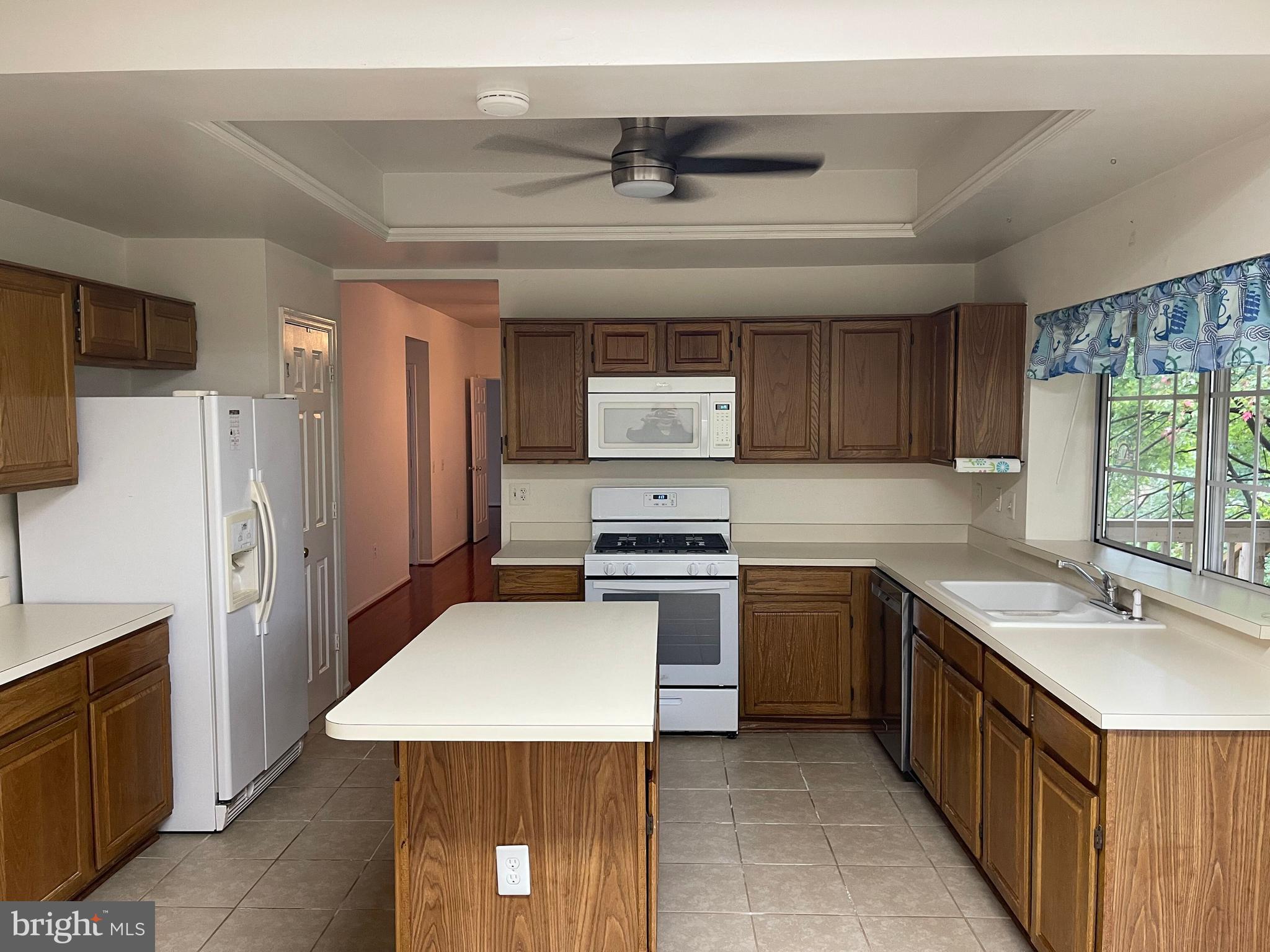 TWIN OAKS FARM - Residential Lease