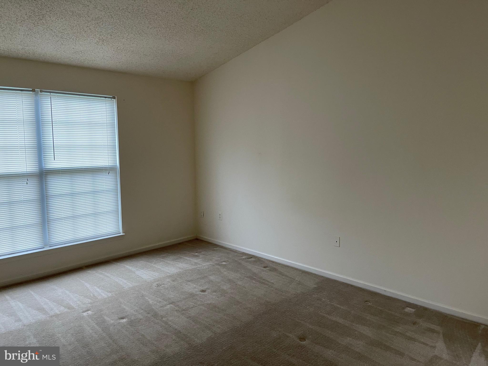 TWIN OAKS FARM - Residential Lease