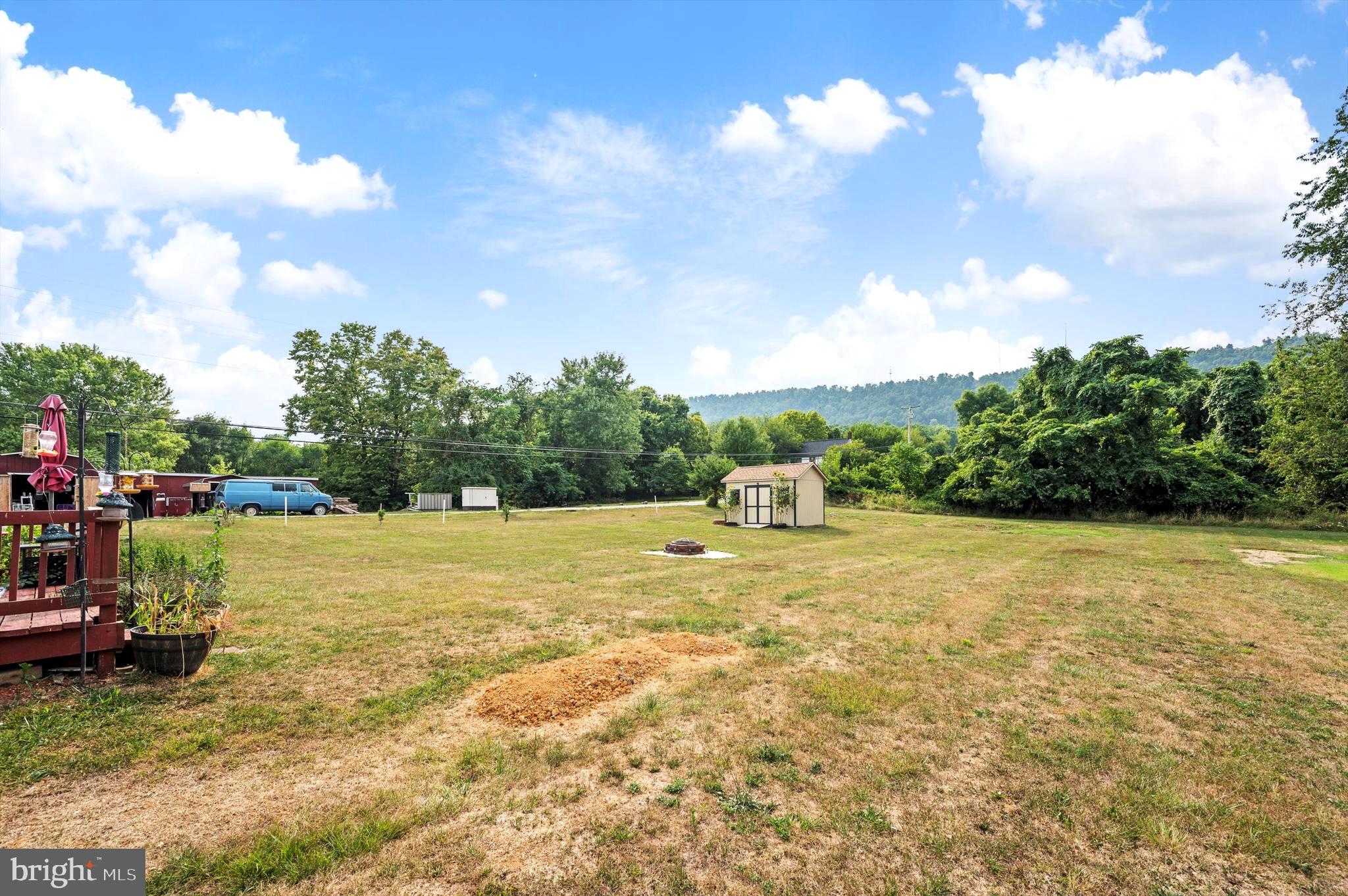 LAURA BAILEY - Residential