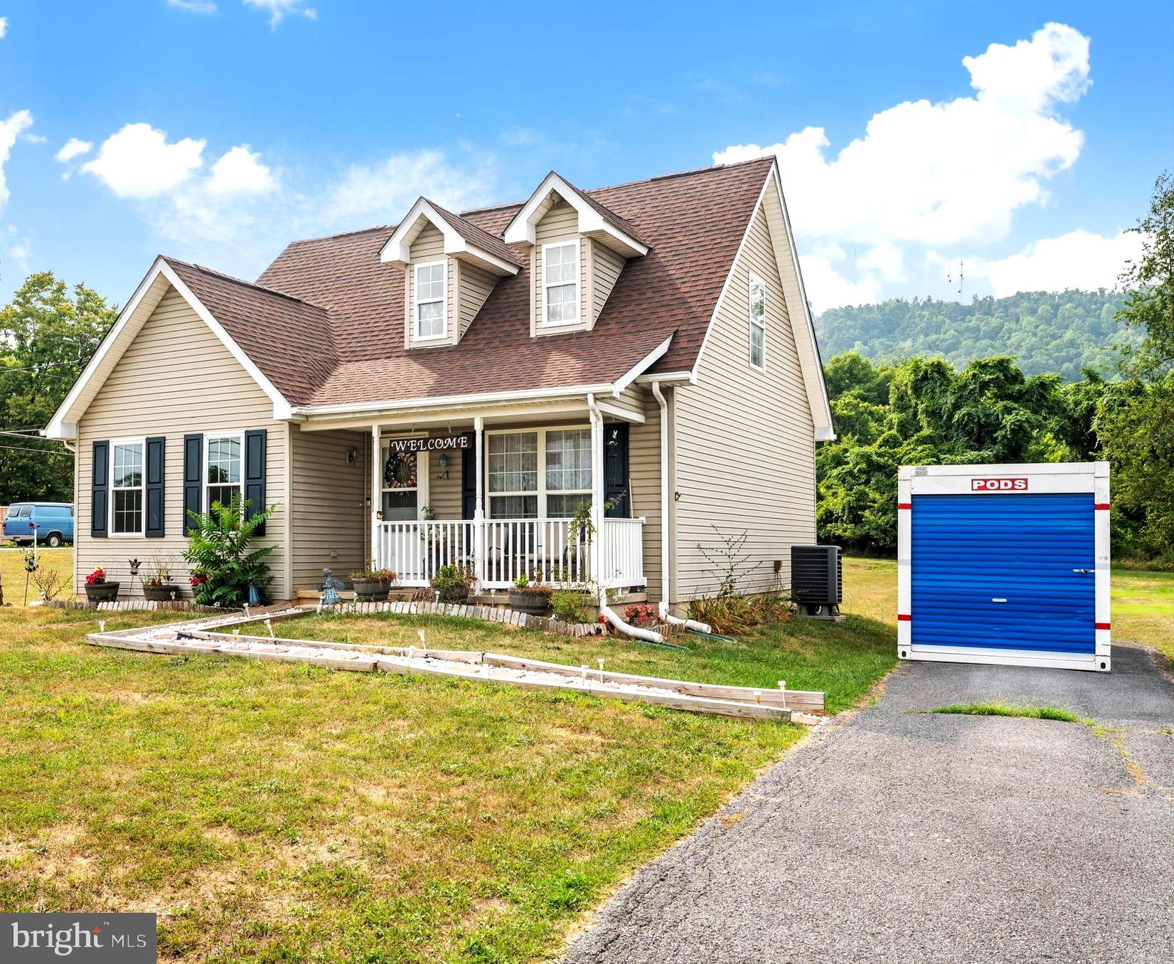 LAURA BAILEY - Residential