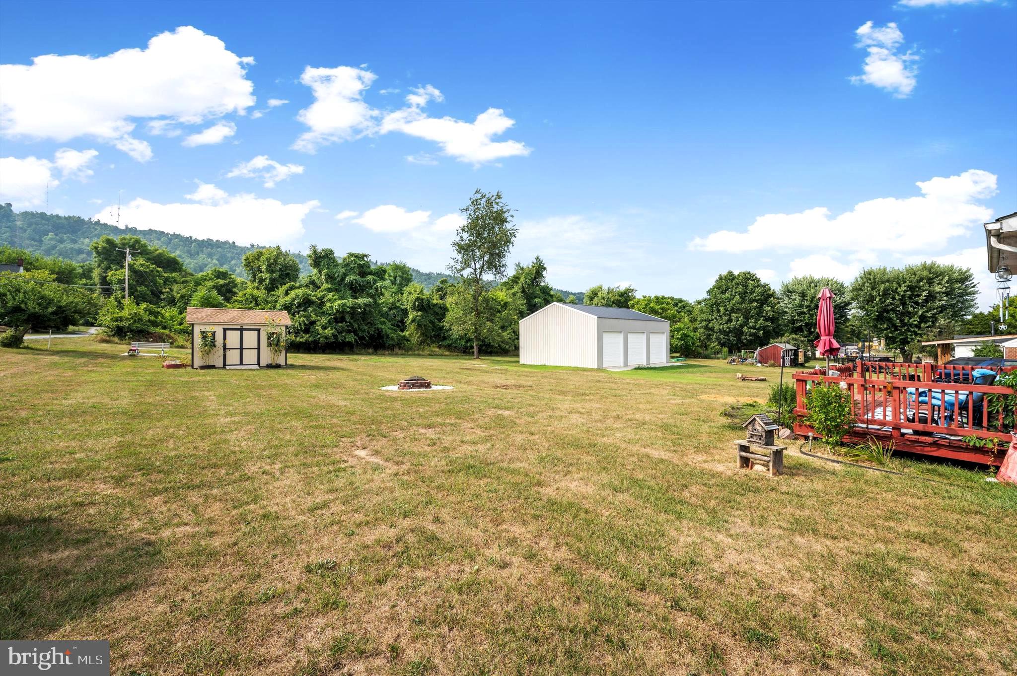 LAURA BAILEY - Residential