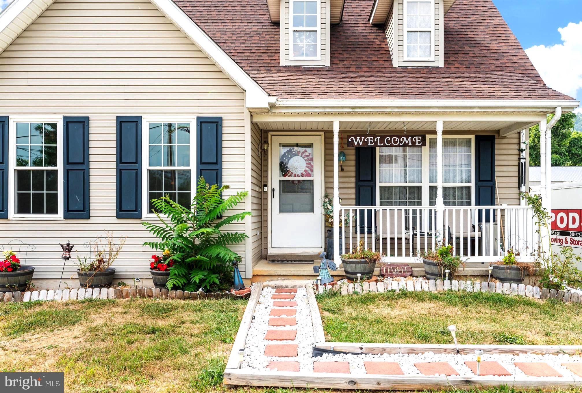 LAURA BAILEY - Residential