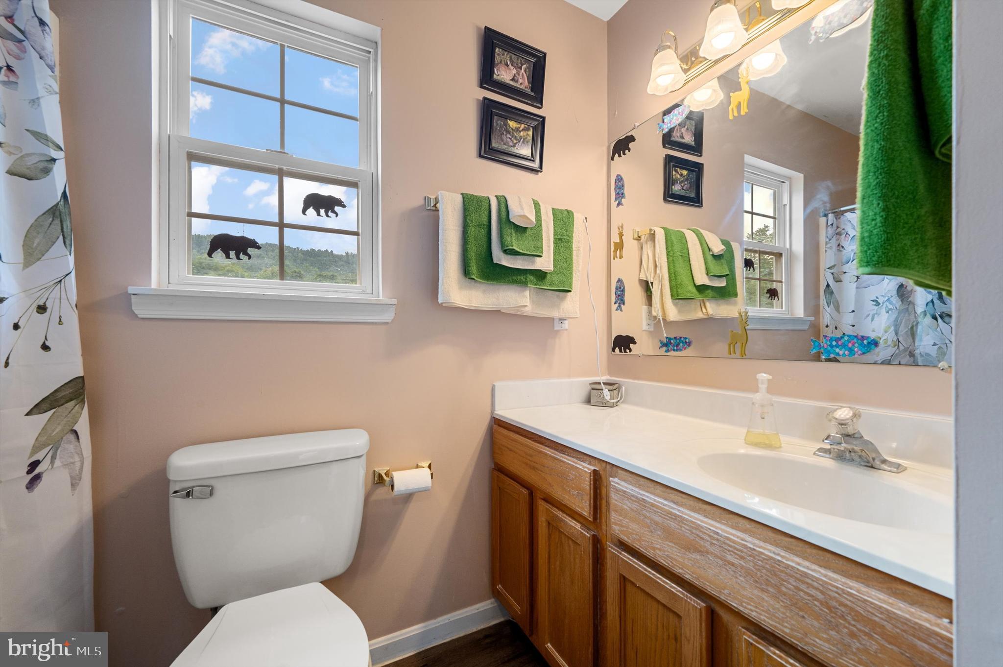 LAURA BAILEY - Residential