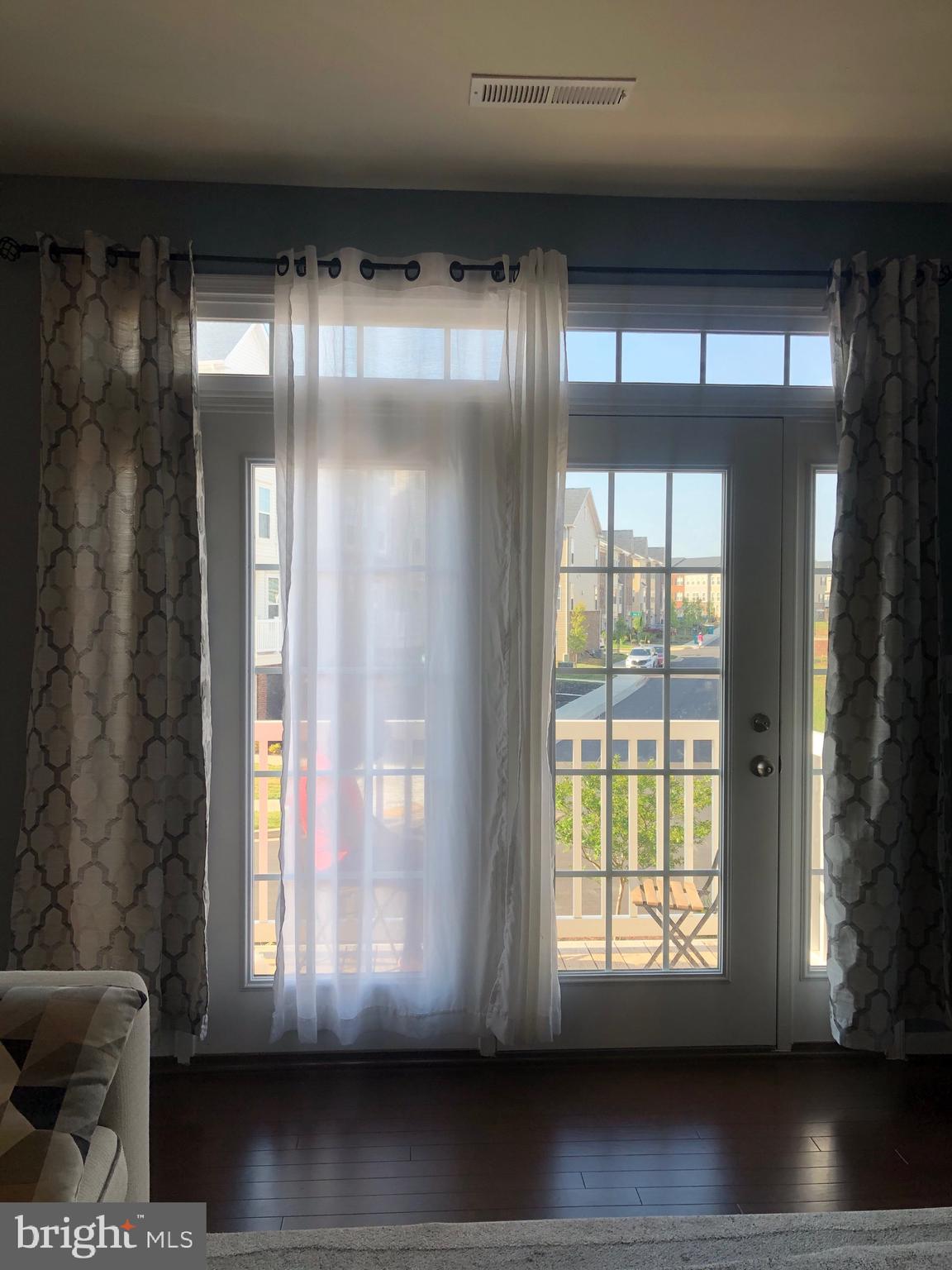JEFFERSON JUNCTION - Residential Lease