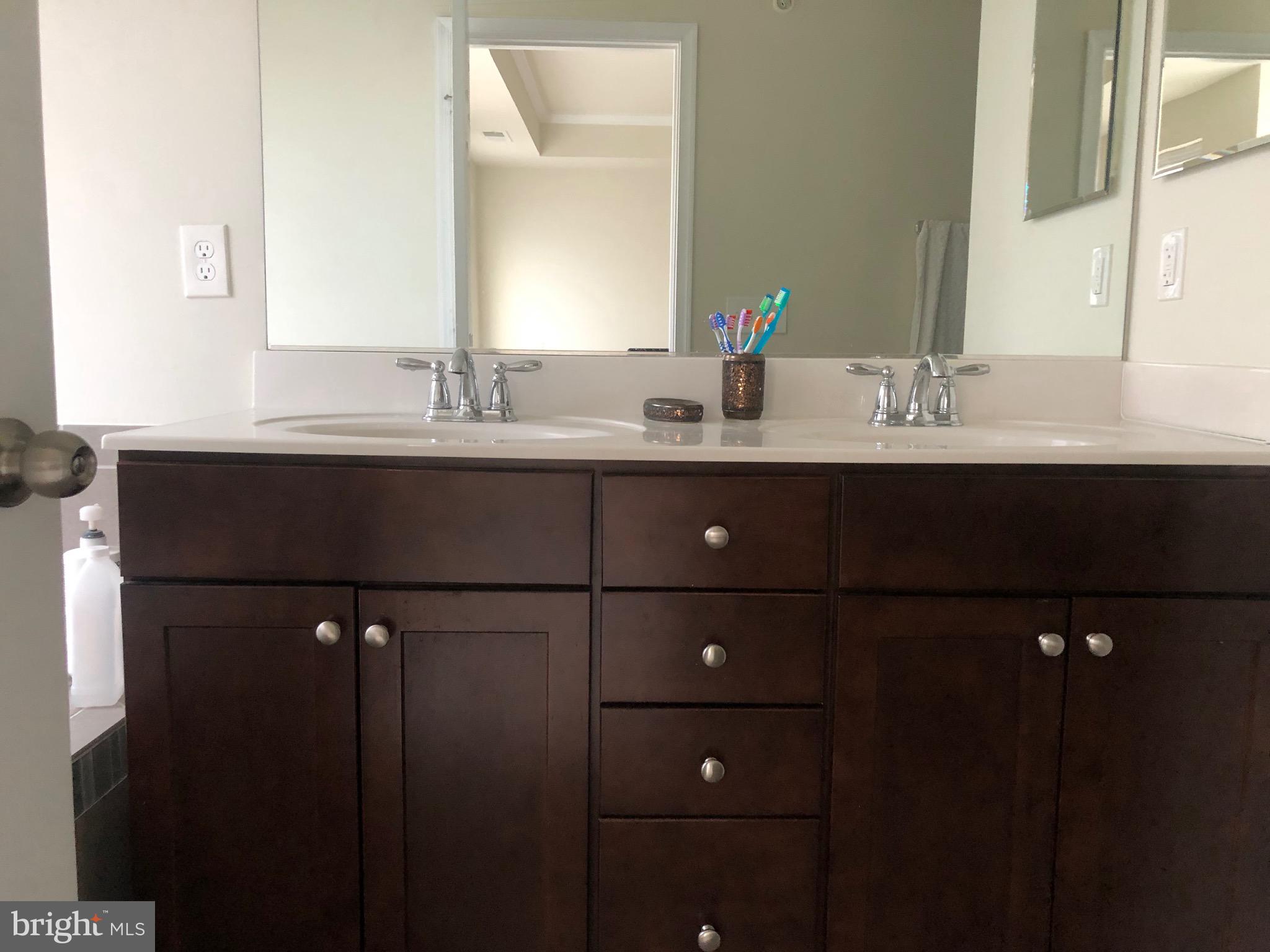 JEFFERSON JUNCTION - Residential Lease