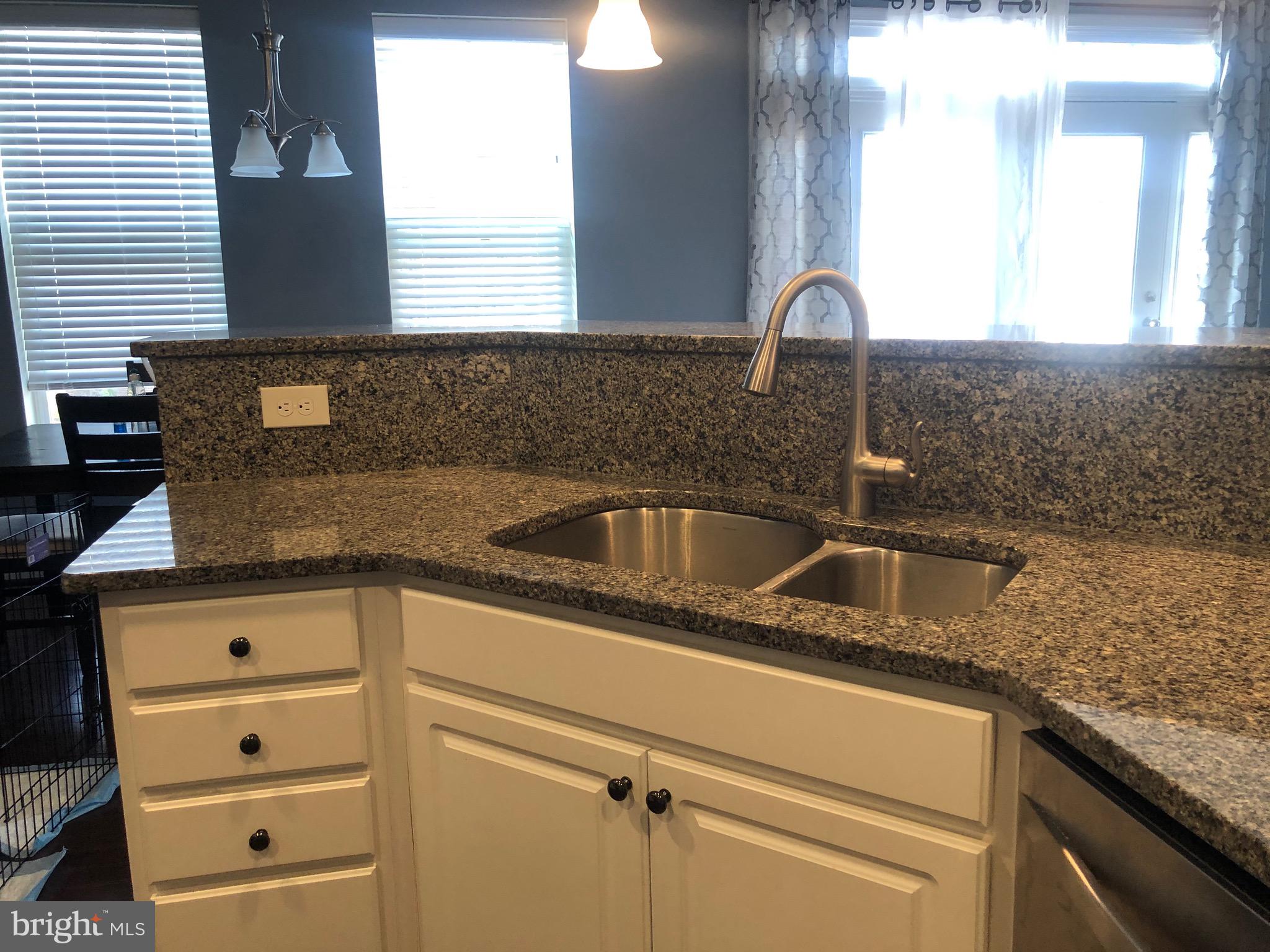 JEFFERSON JUNCTION - Residential Lease