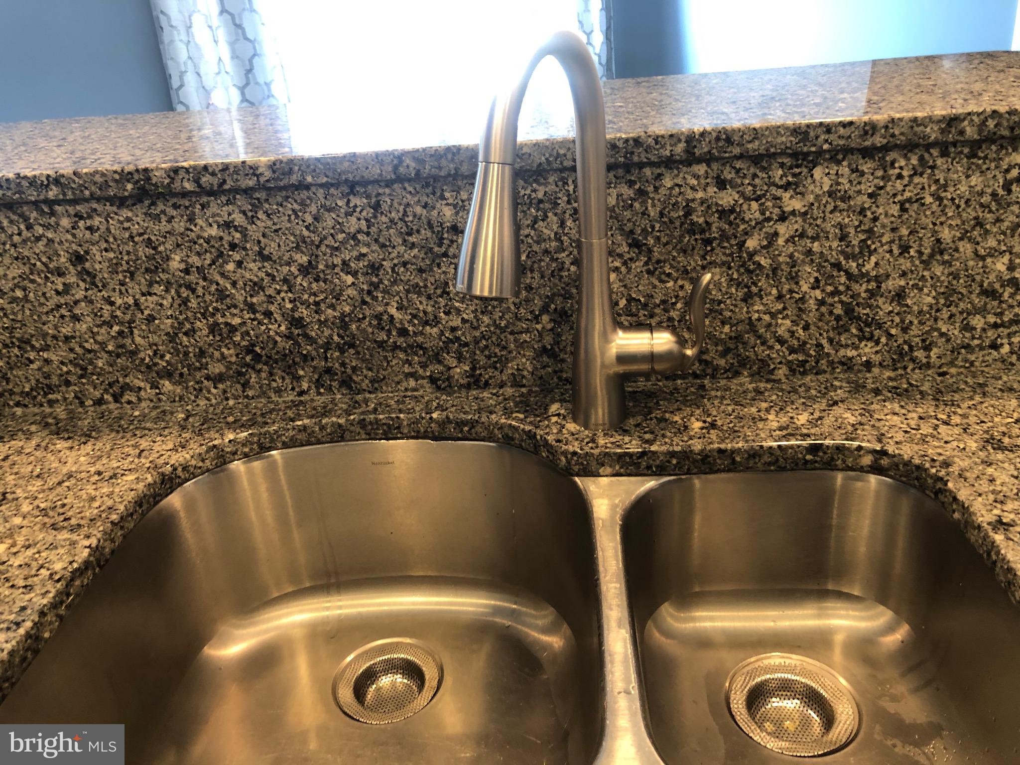 JEFFERSON JUNCTION - Residential Lease