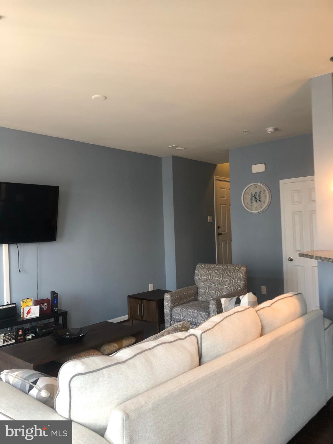 JEFFERSON JUNCTION - Residential Lease