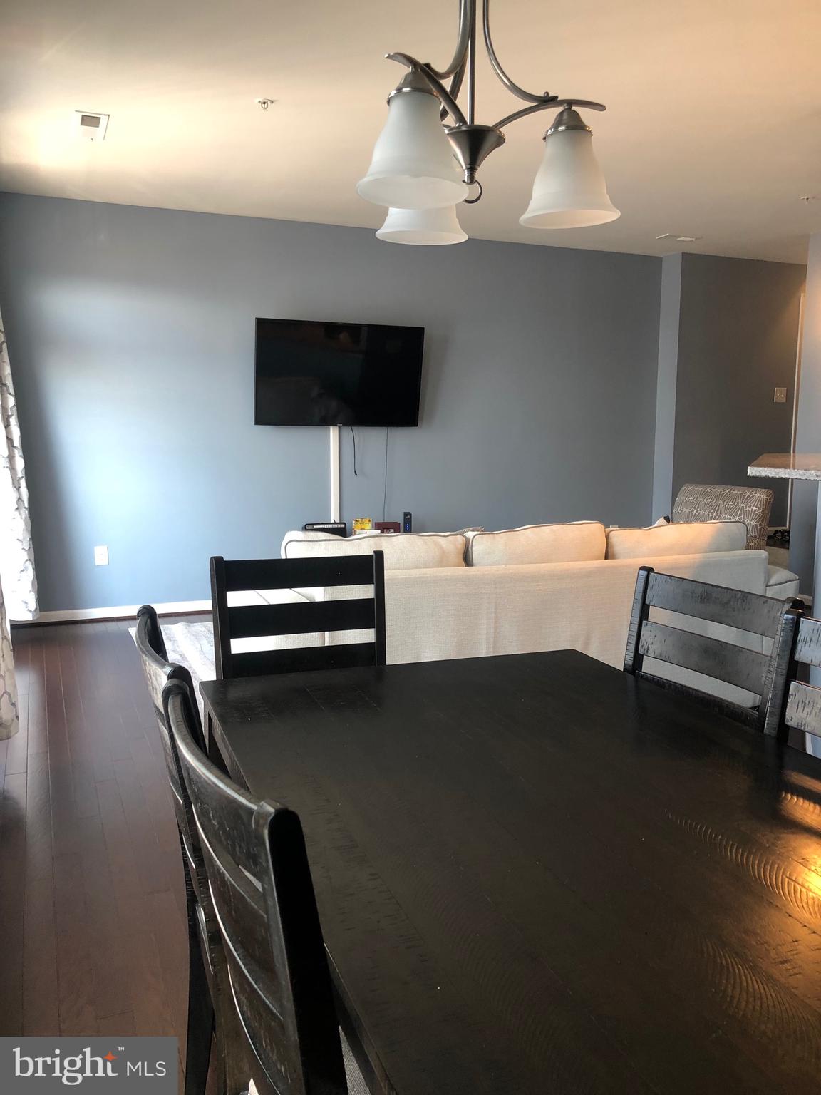 JEFFERSON JUNCTION - Residential Lease