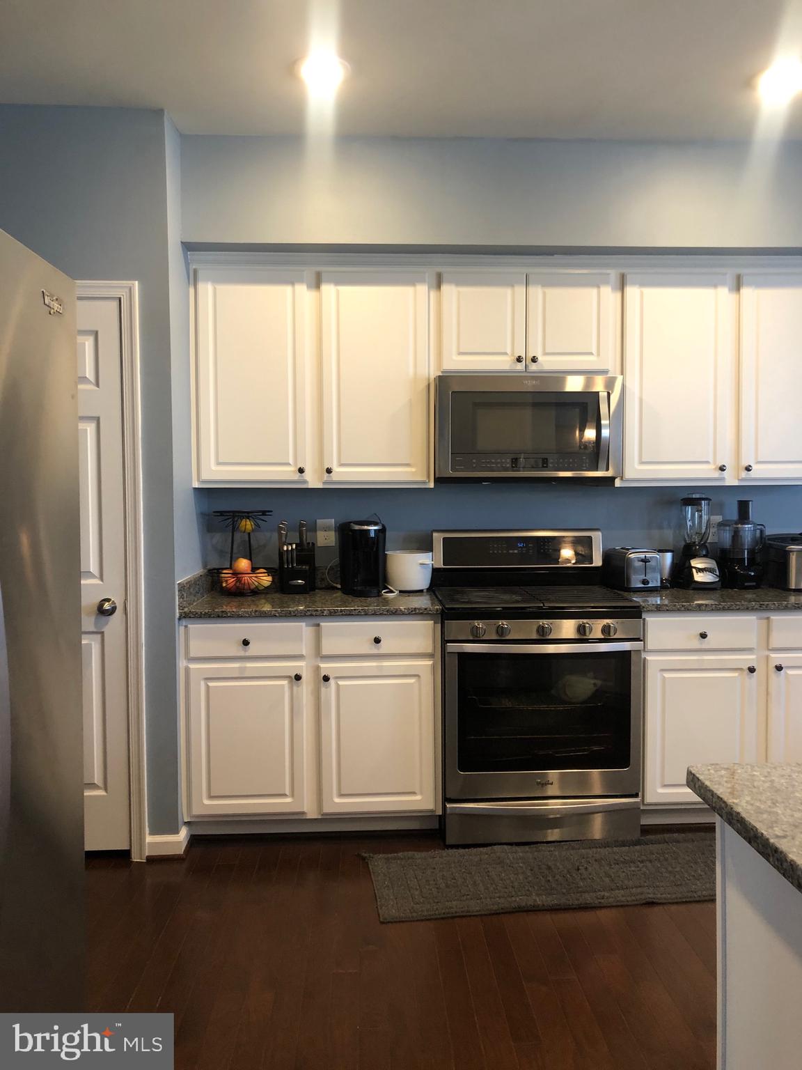 JEFFERSON JUNCTION - Residential Lease