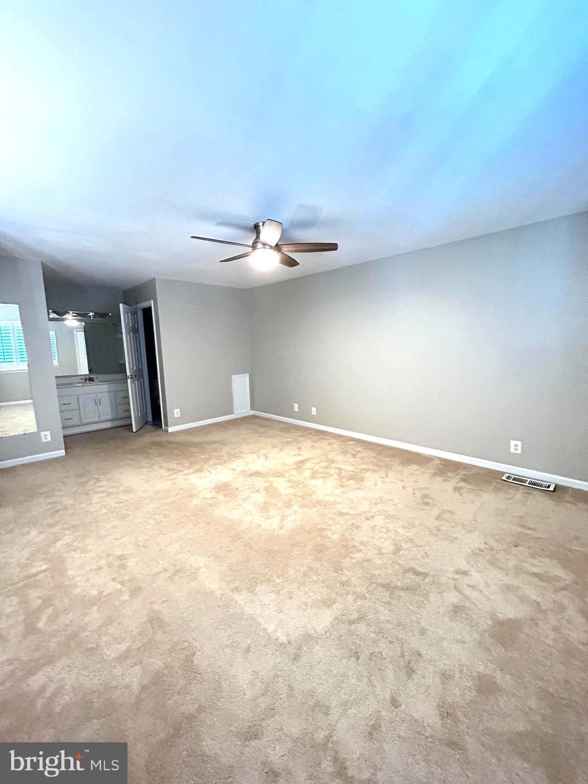 THE GABLES ON TUCKERMAN - Residential