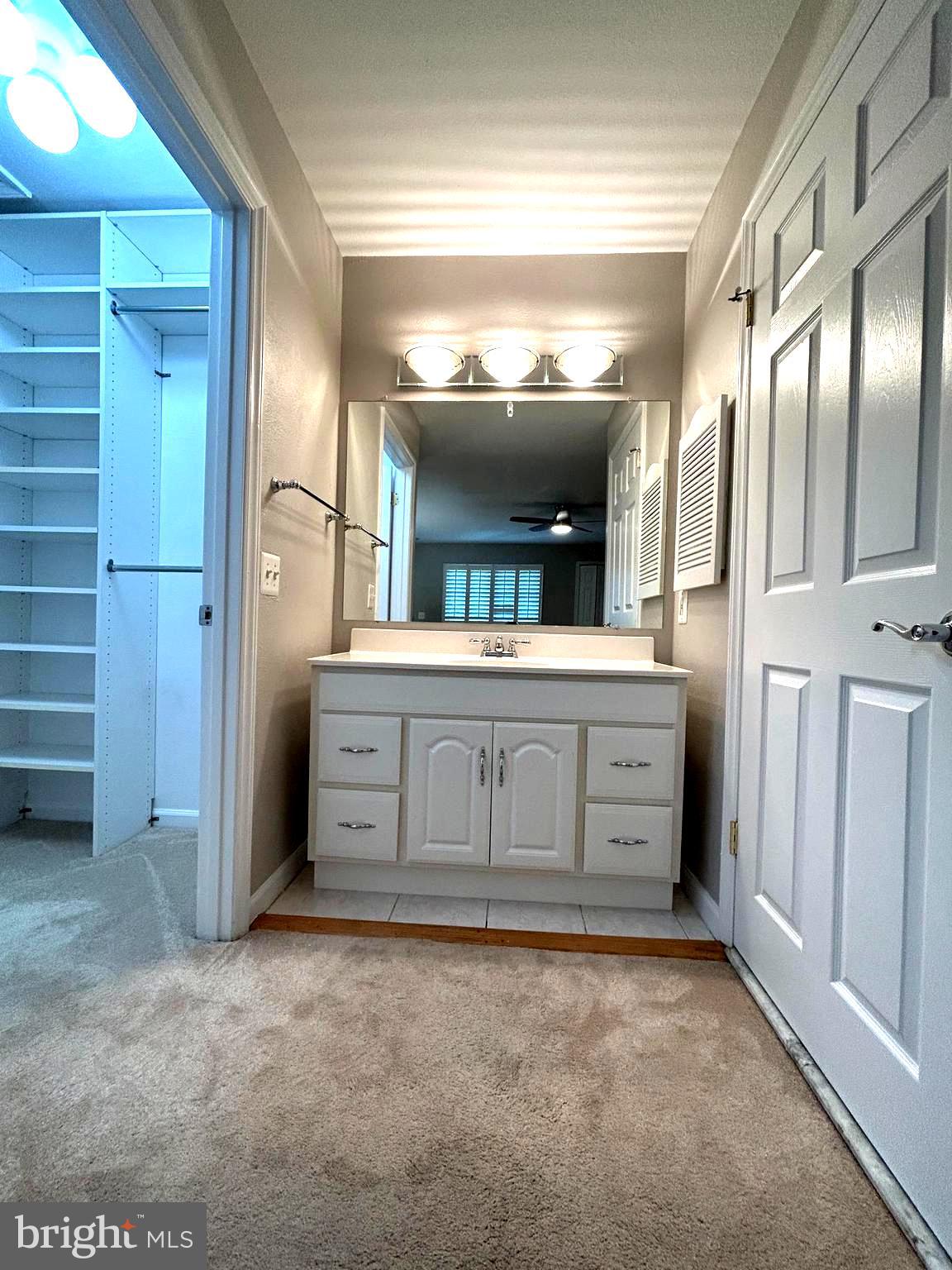 THE GABLES ON TUCKERMAN - Residential