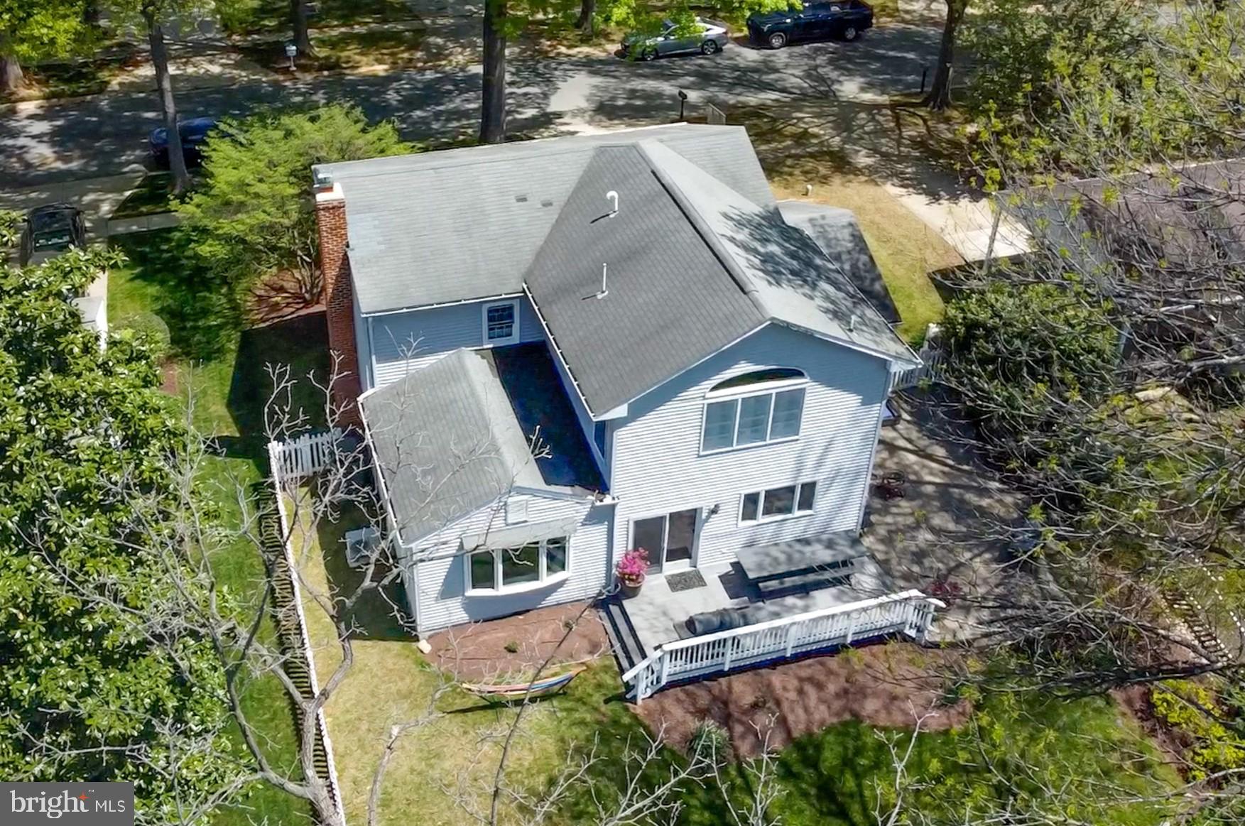 2528 LINDLEY TERRACE