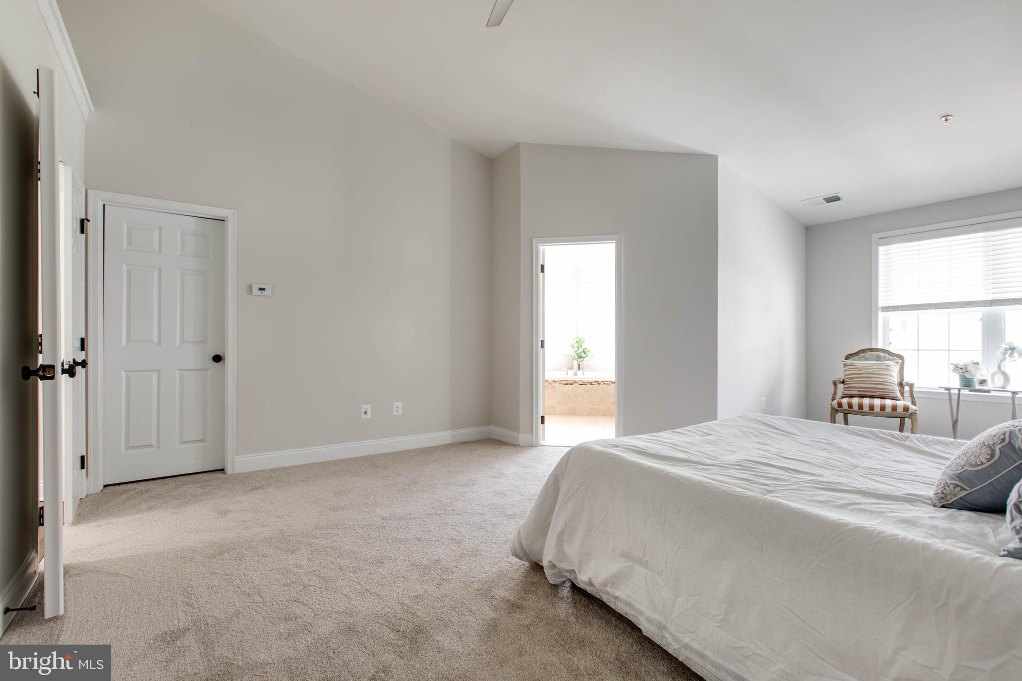 MIKLASZ PROPERTY - Residential