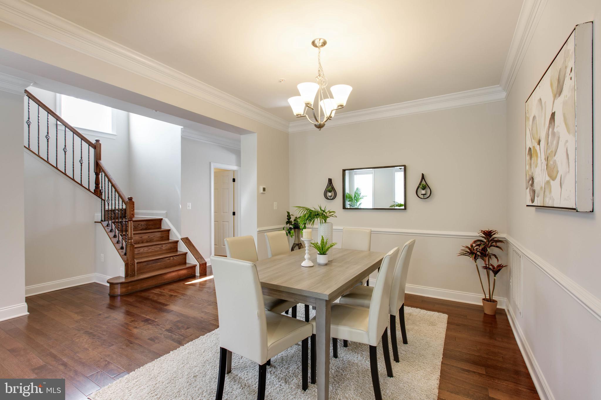 MIKLASZ PROPERTY - Residential