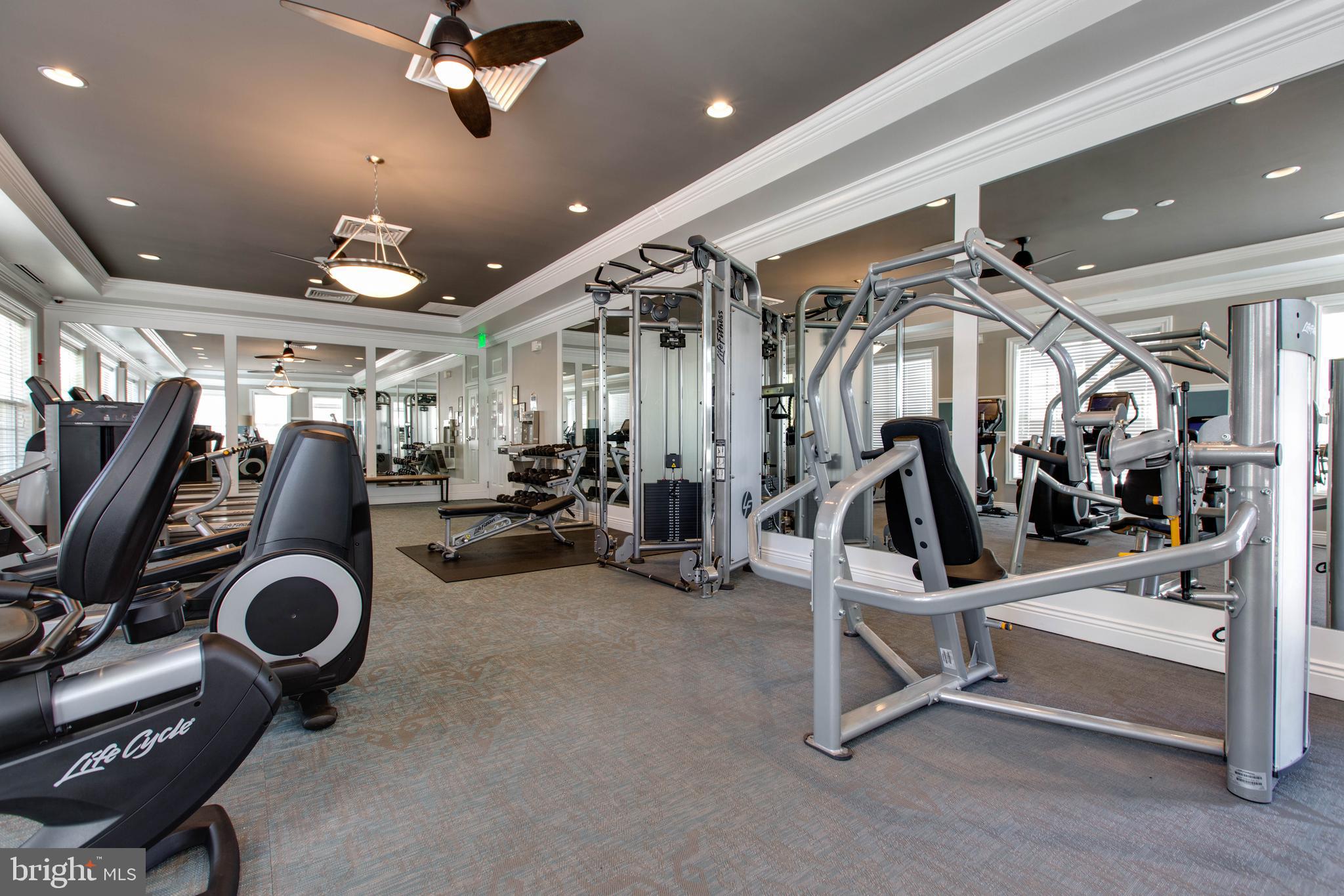 MIKLASZ PROPERTY - Residential