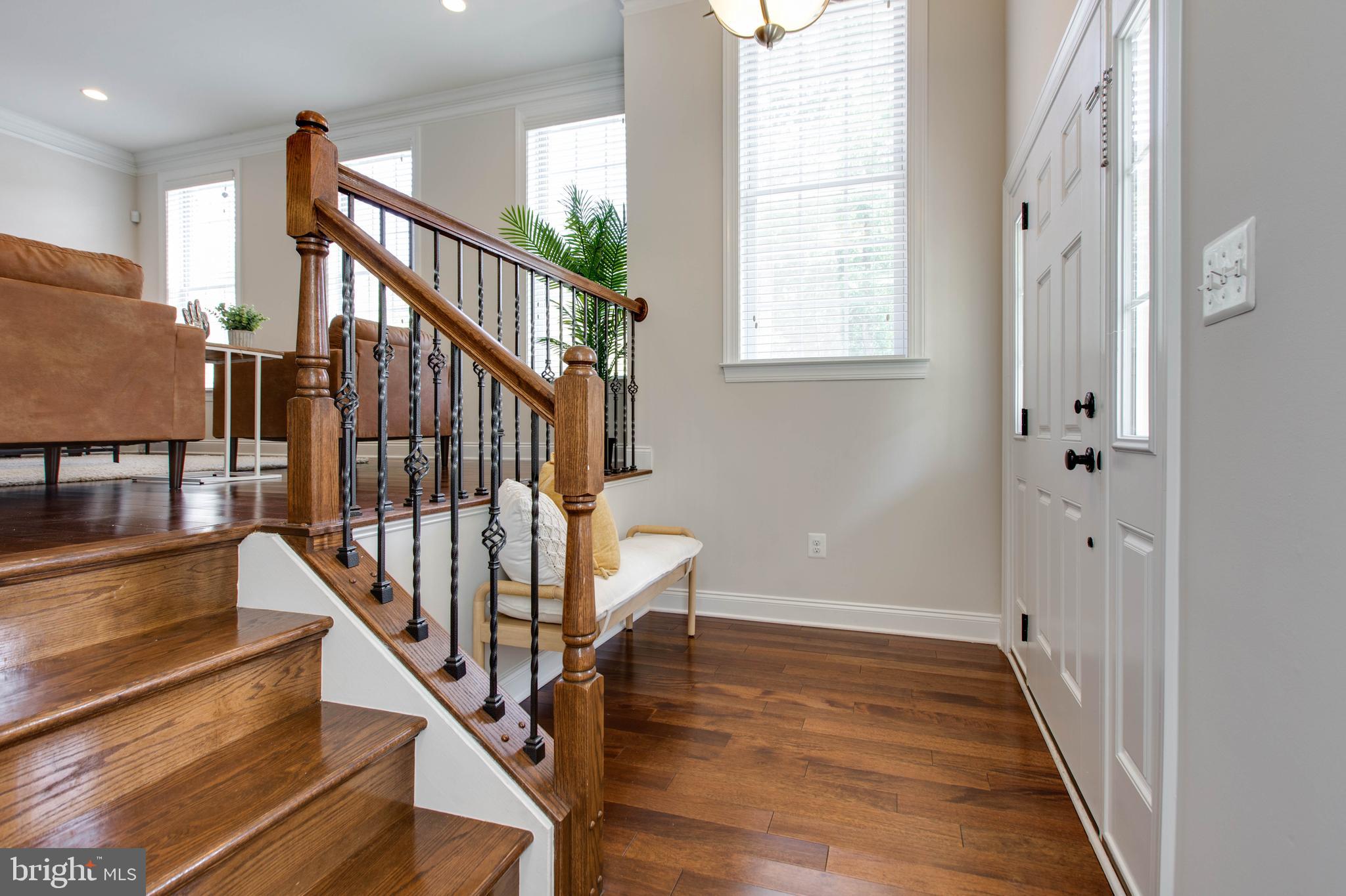 MIKLASZ PROPERTY - Residential