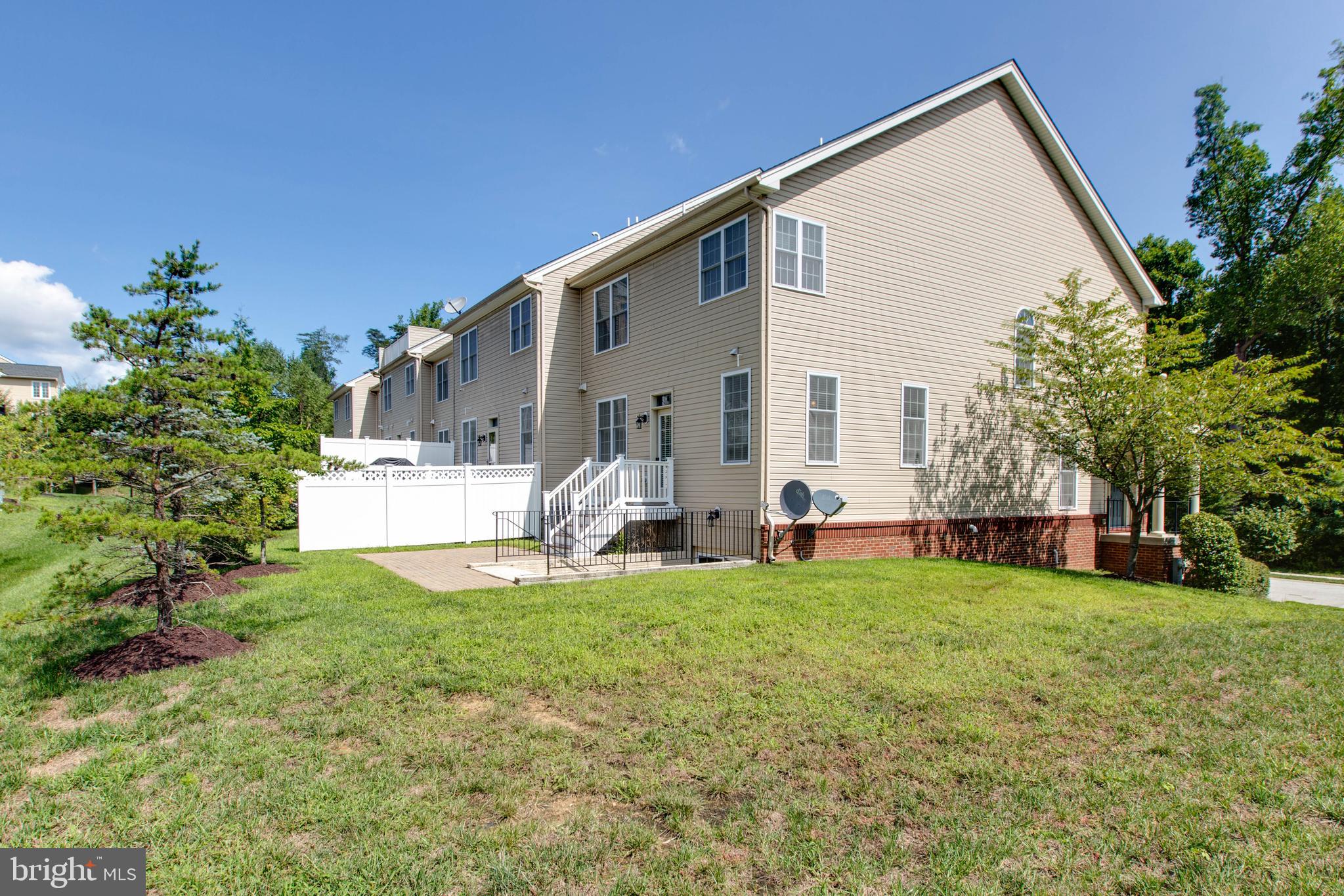 MIKLASZ PROPERTY - Residential