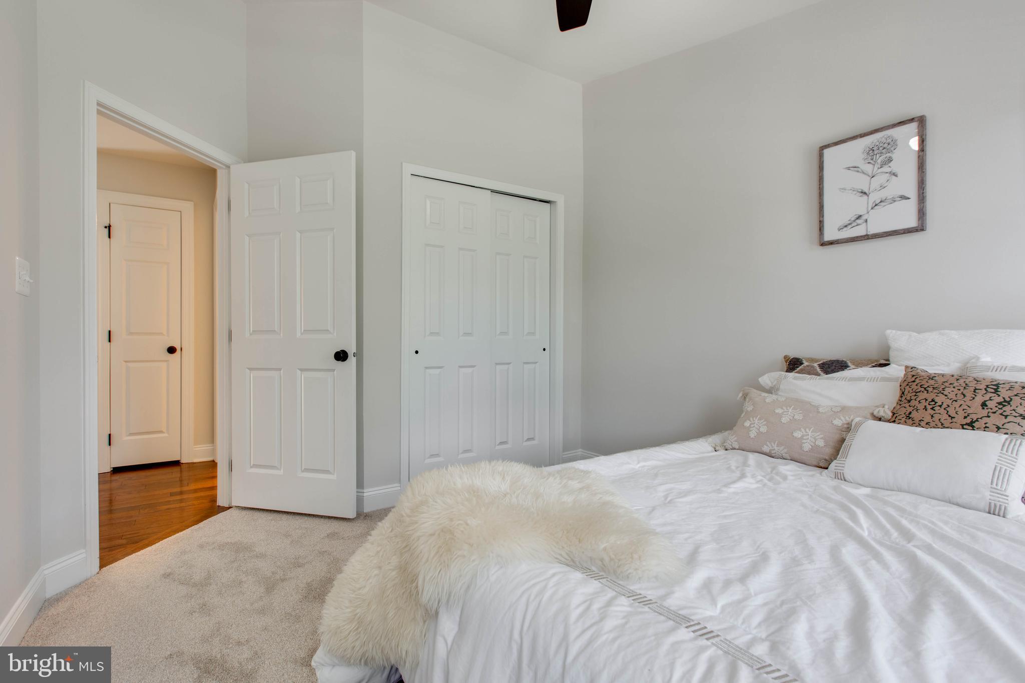 MIKLASZ PROPERTY - Residential