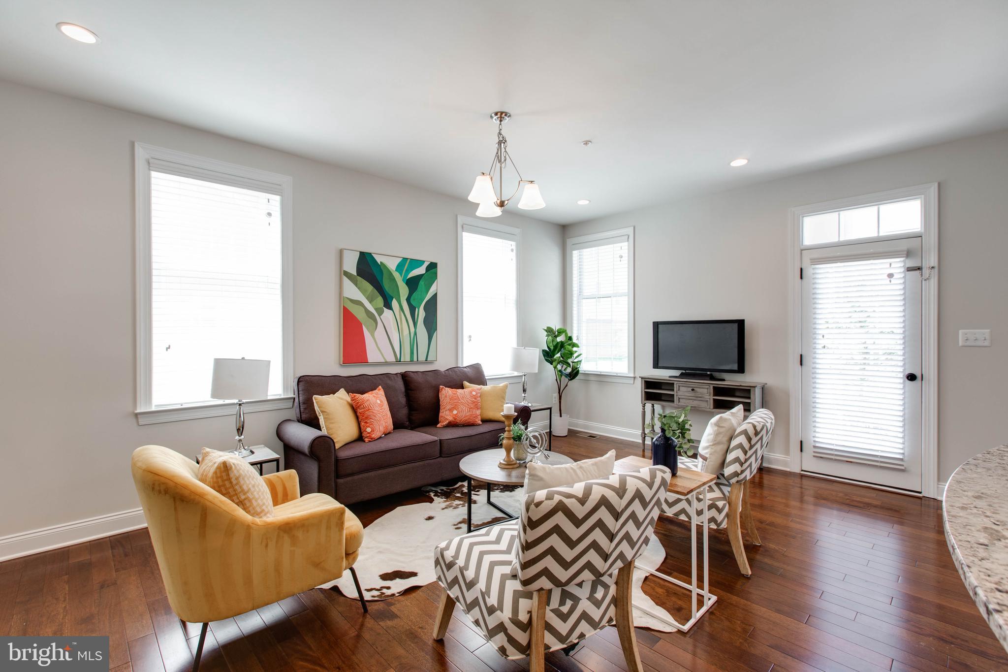 MIKLASZ PROPERTY - Residential