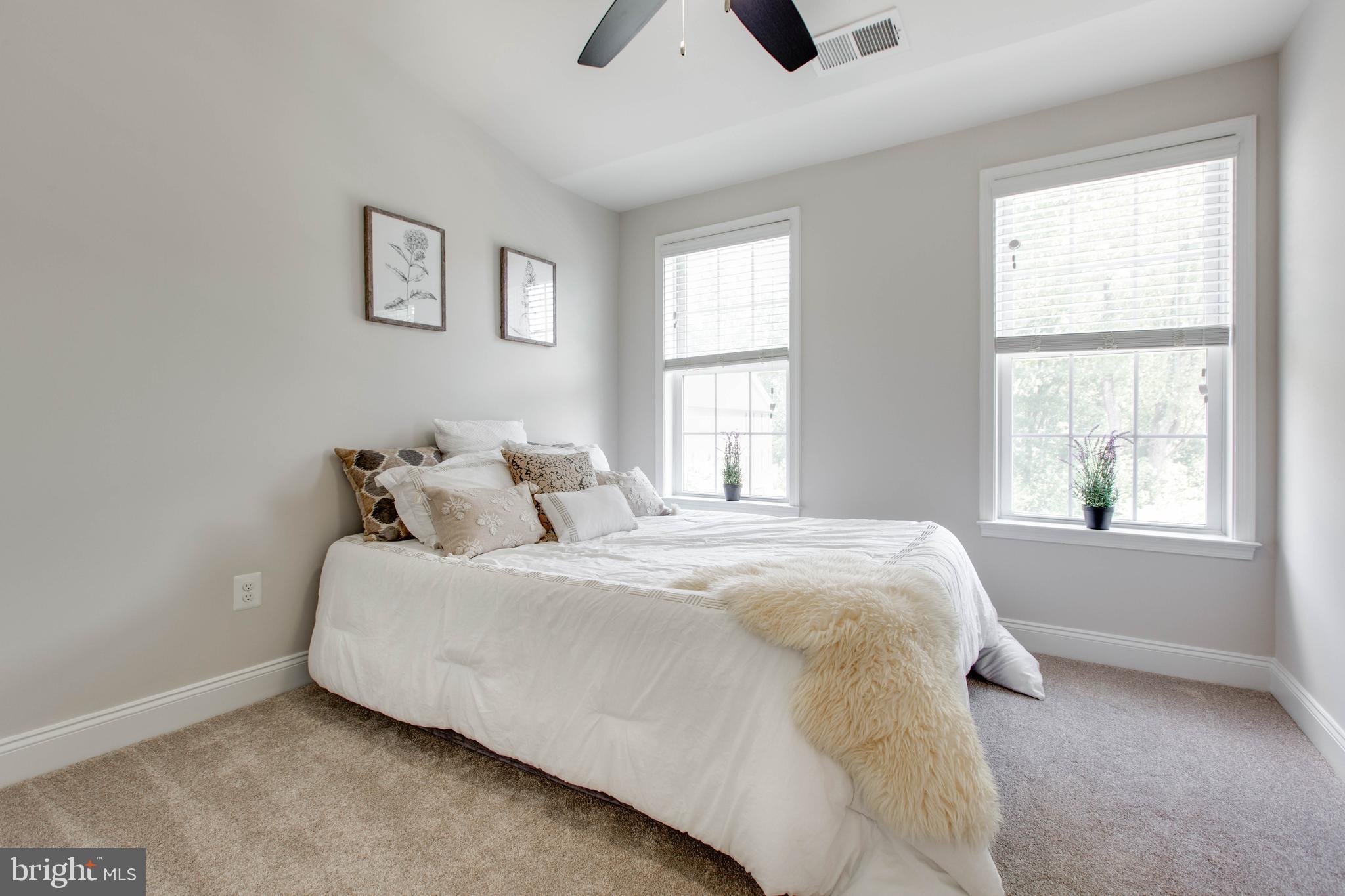 MIKLASZ PROPERTY - Residential