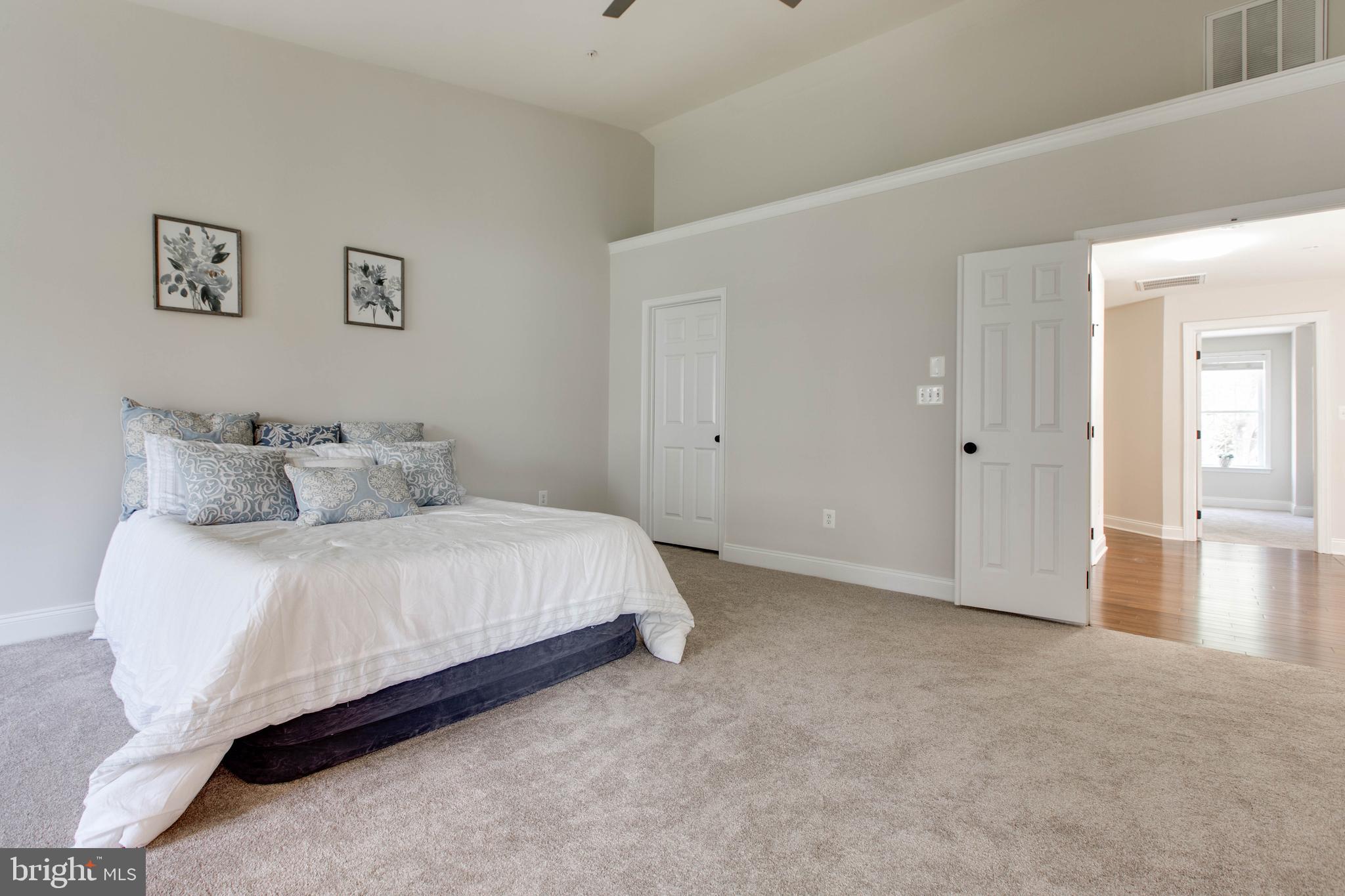 MIKLASZ PROPERTY - Residential