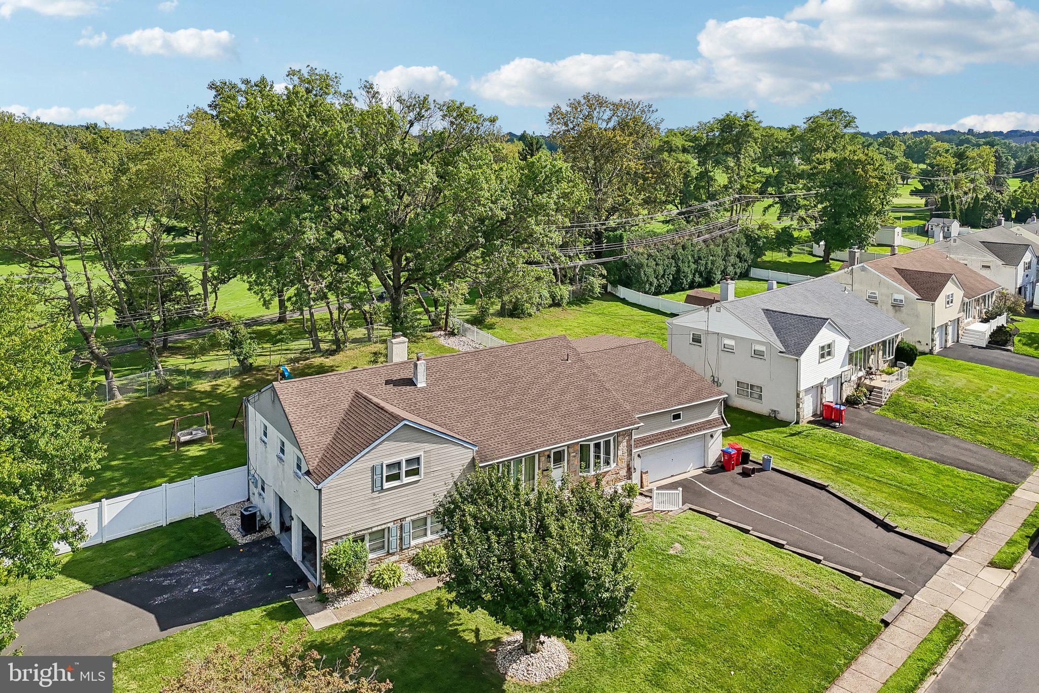 865 WORTHINGTON DRIVE