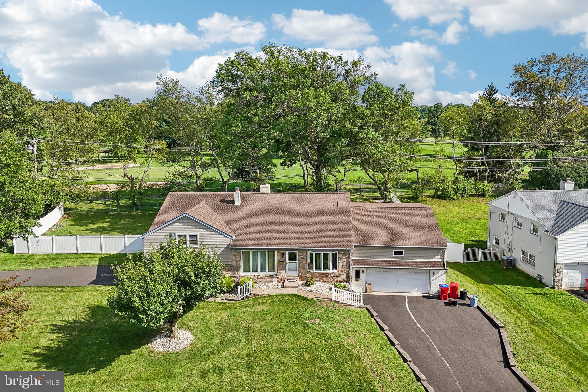 865 WORTHINGTON DRIVE