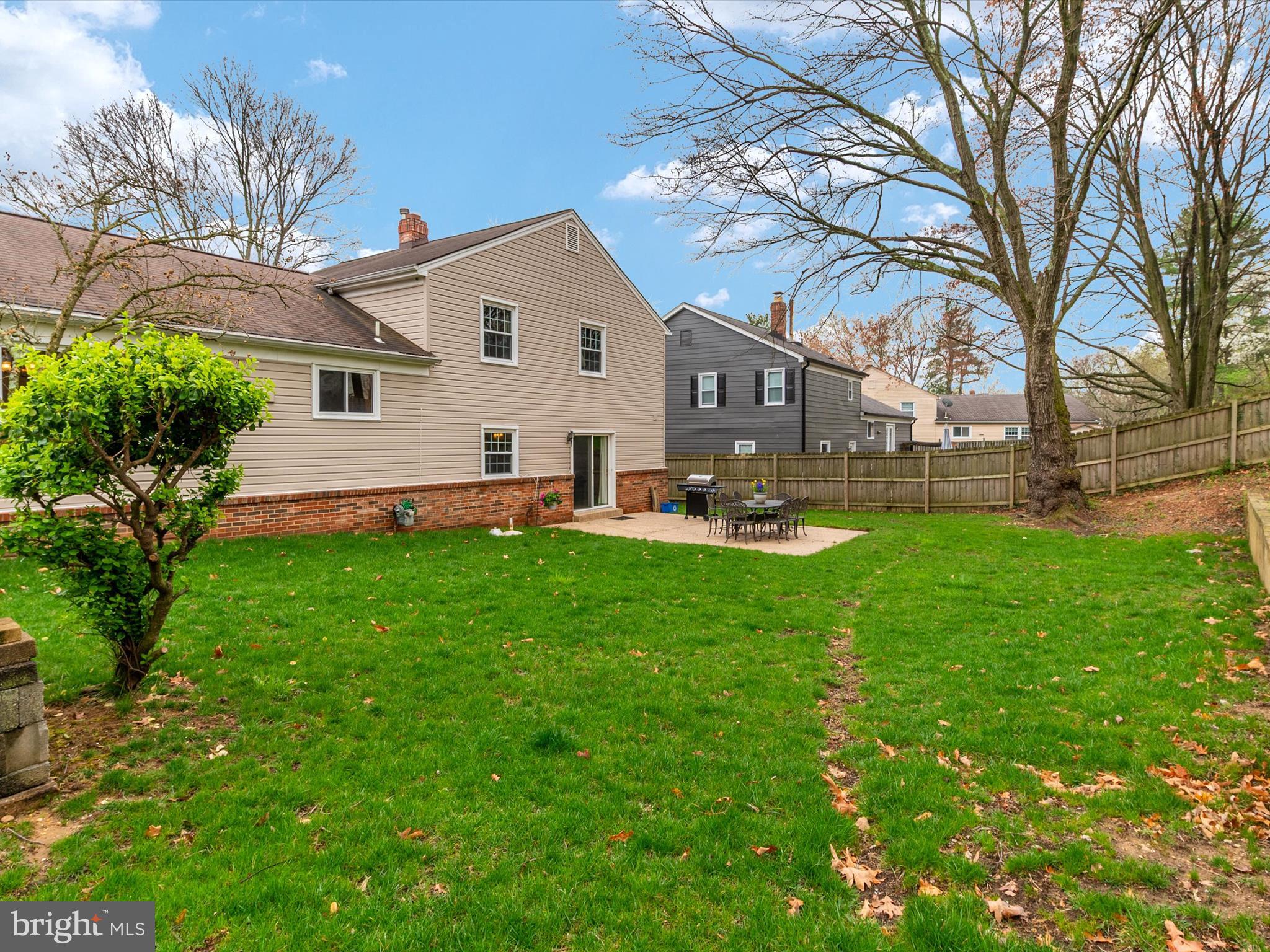 LAUREL - Residential