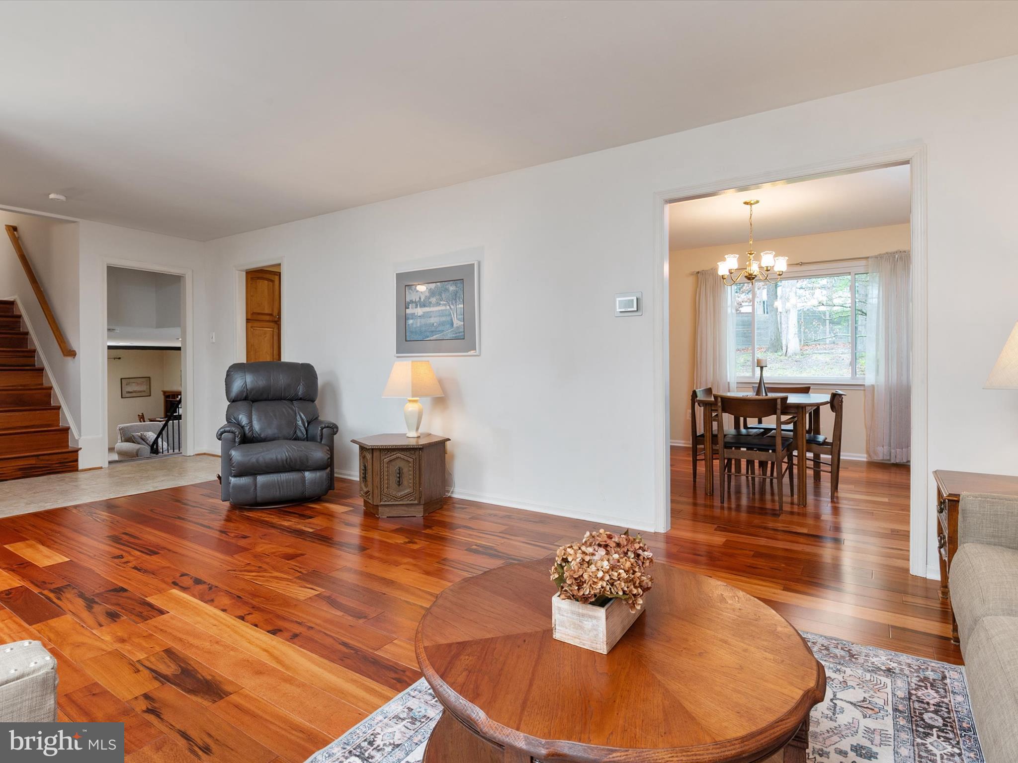 LAUREL - Residential