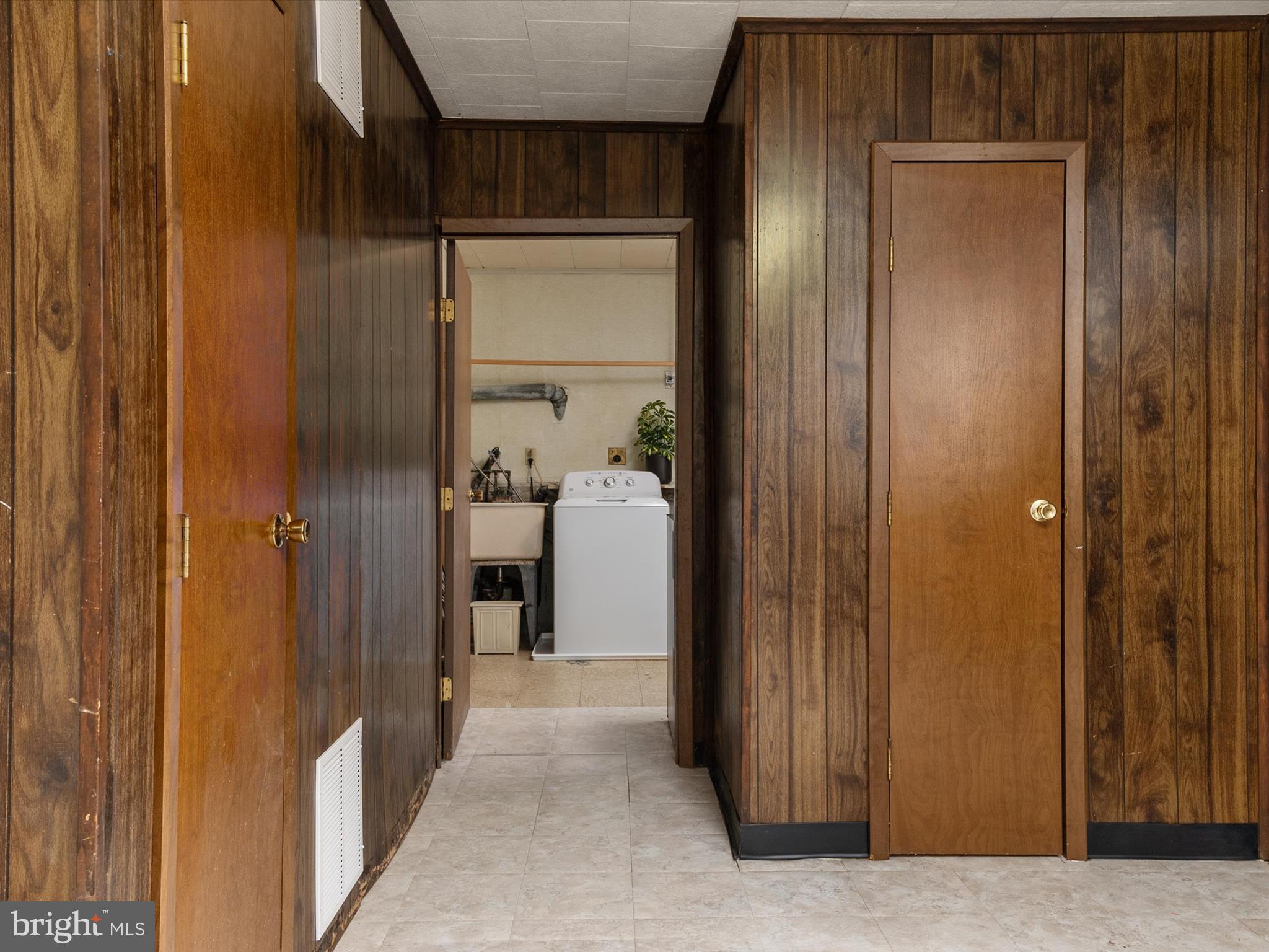 LAUREL - Residential