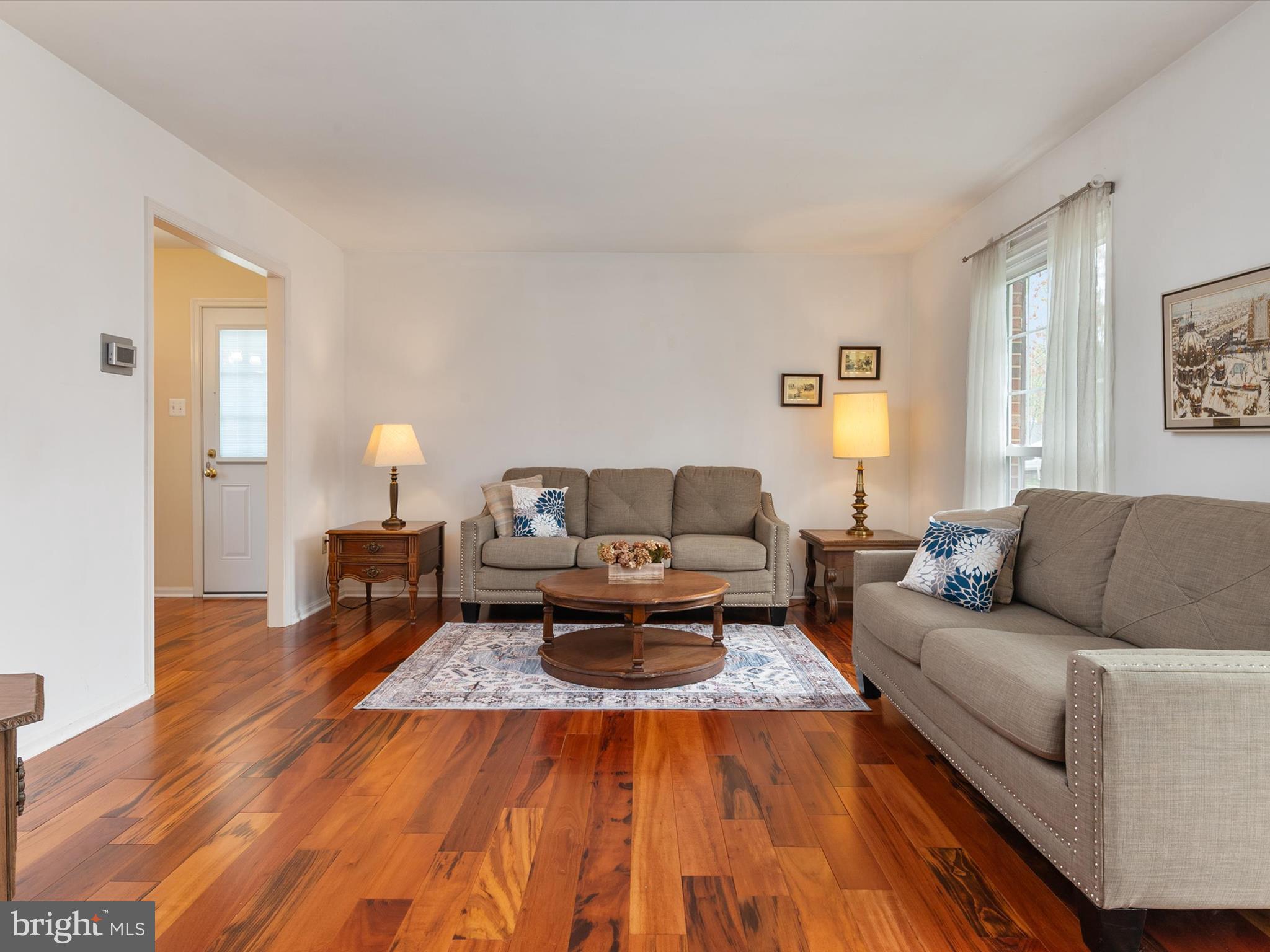 LAUREL - Residential