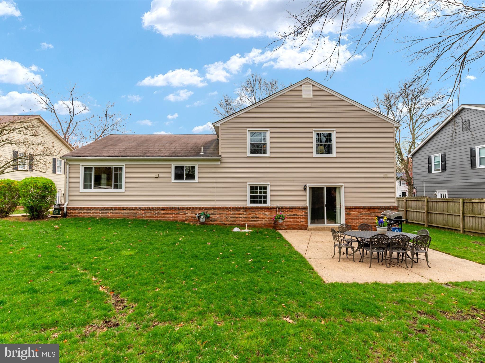 LAUREL - Residential