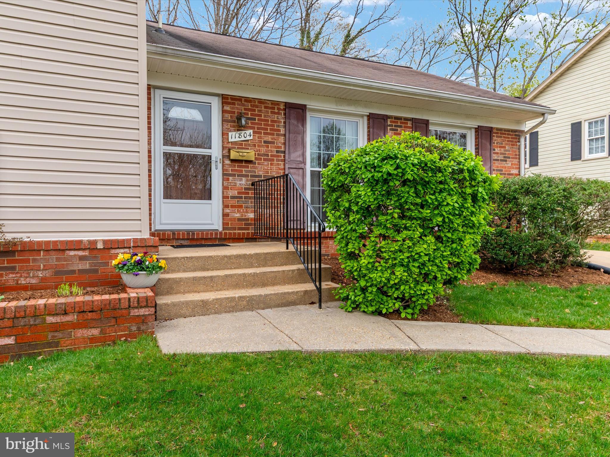 LAUREL - Residential