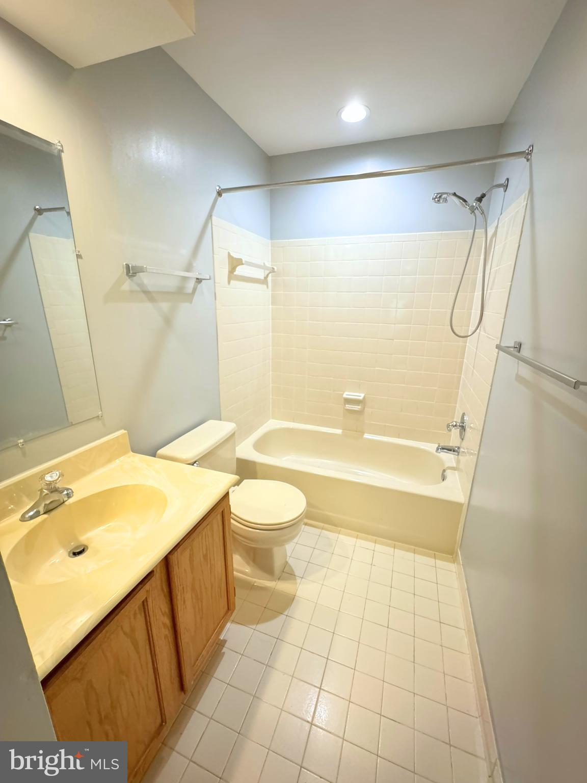 TANGLEWOOD - Residential Lease