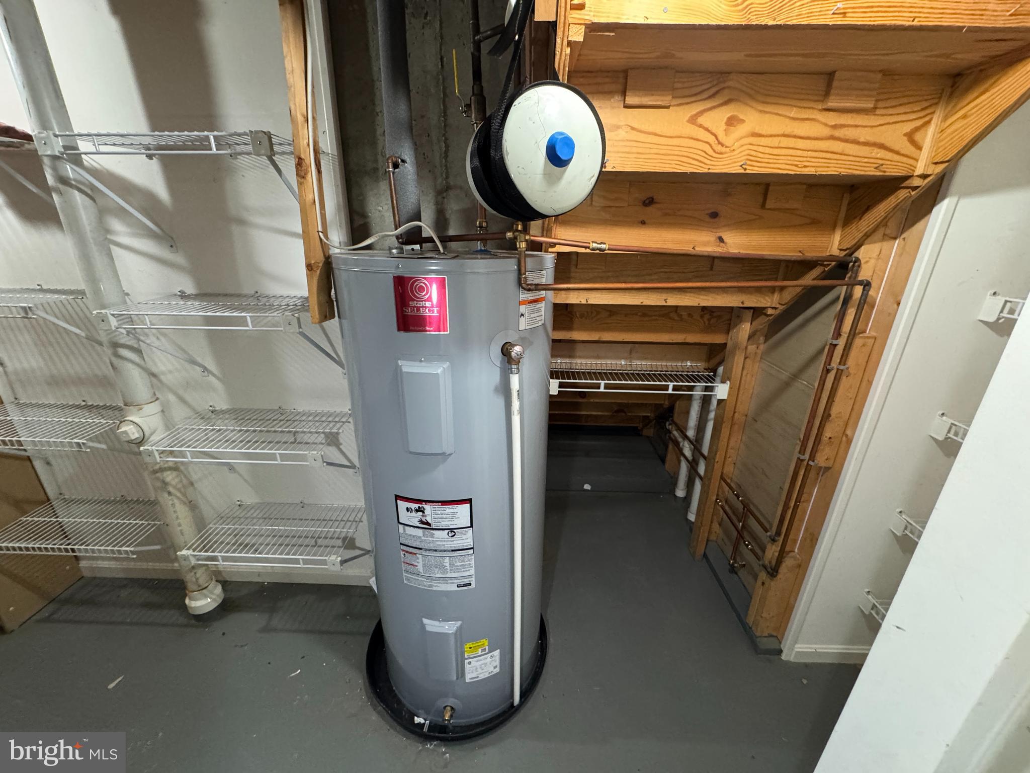 TANGLEWOOD - Residential Lease