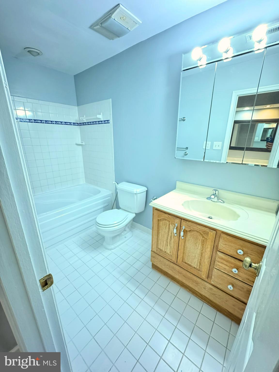 TANGLEWOOD - Residential Lease