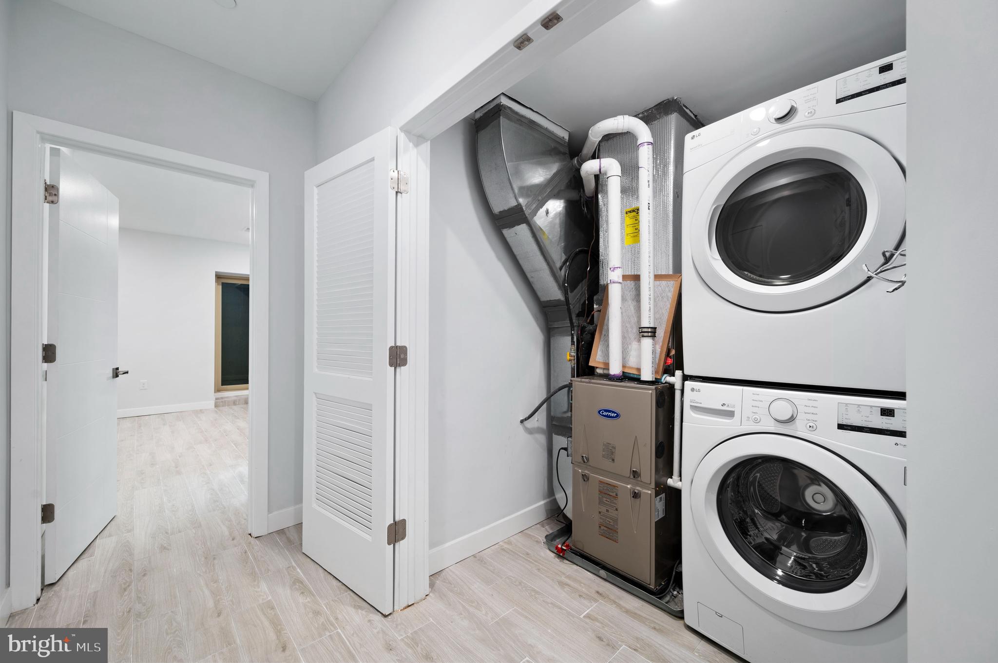 KENSINGTON - Residential Income