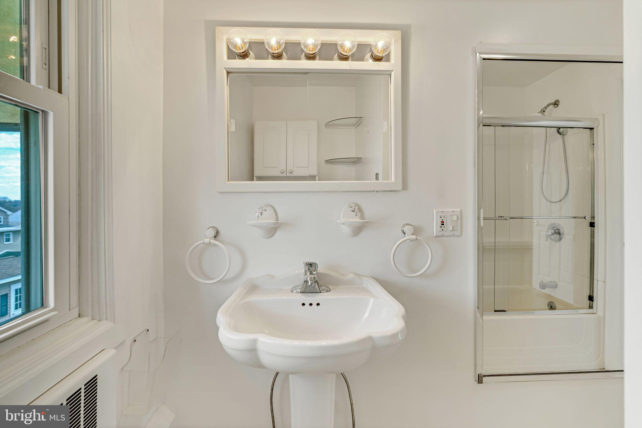 BELMONT HILLS - Residential