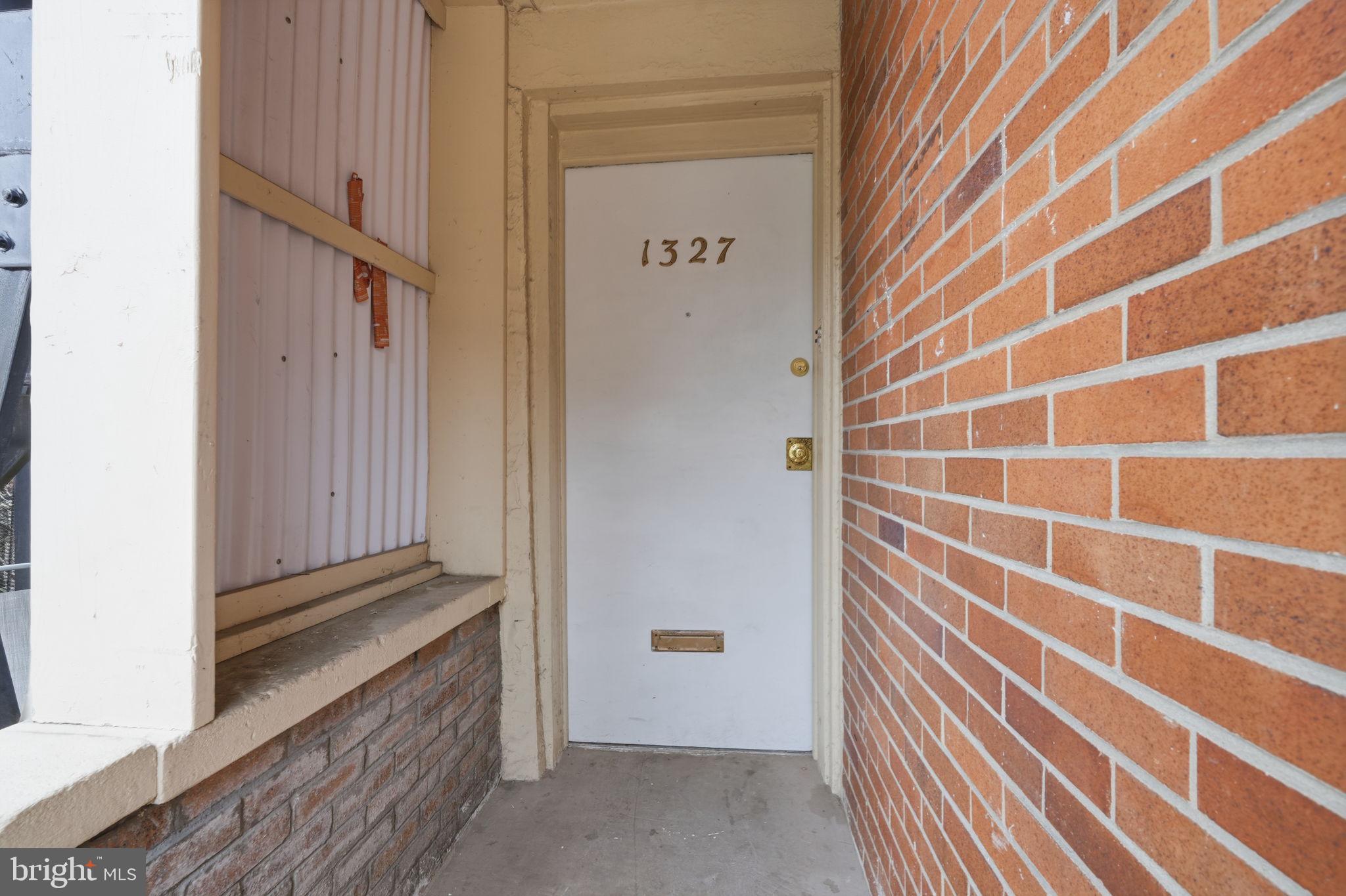 1327 LOUDON STREET
