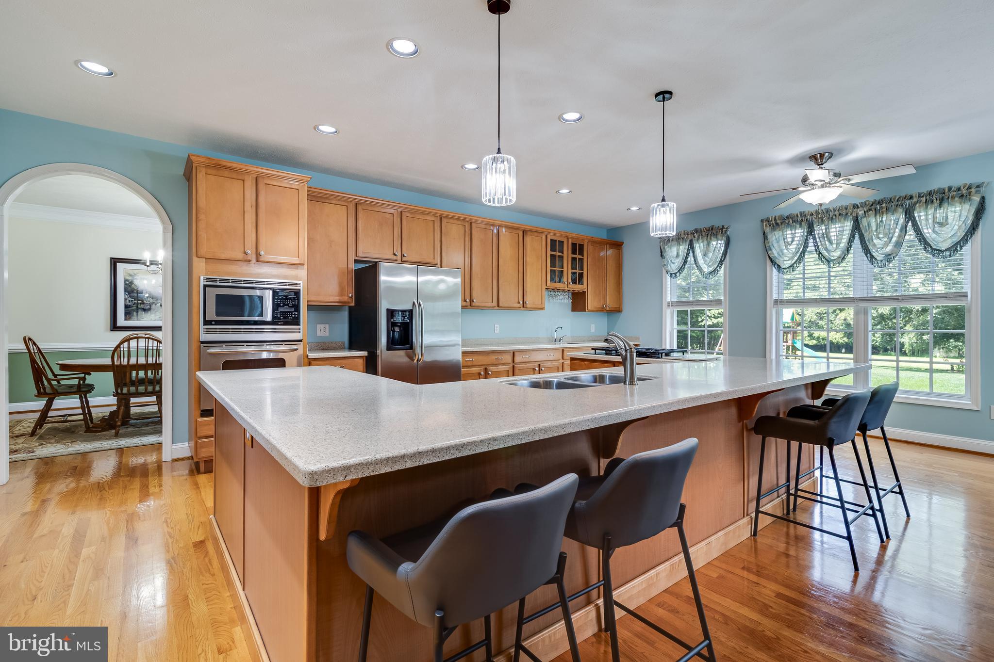 6805 PALE MORNING COURT