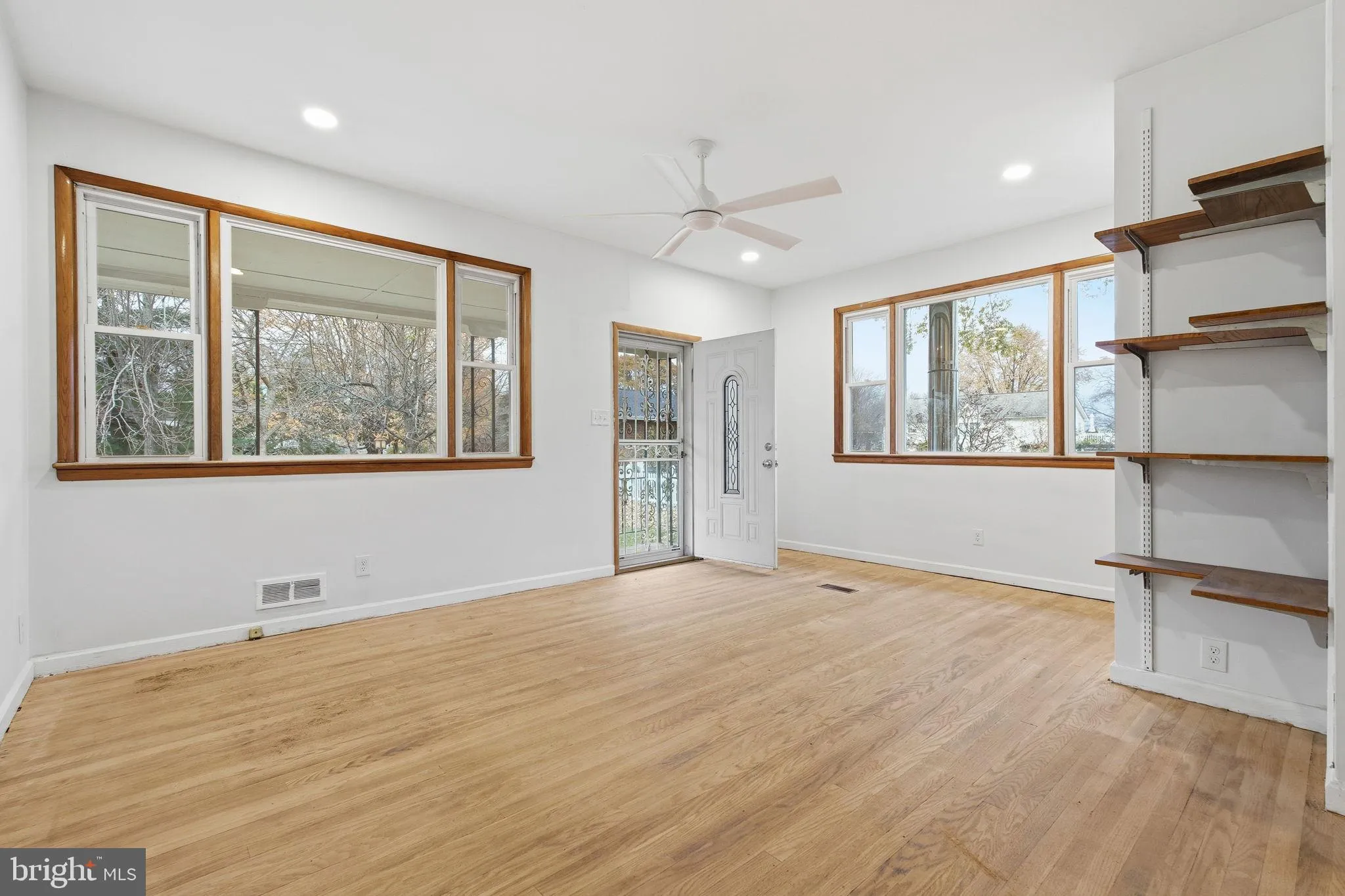 Baltimore, Maryland 21221, United States, 3 Bedrooms Bedrooms, ,2 BathroomsBathrooms,Residential,Active,245379