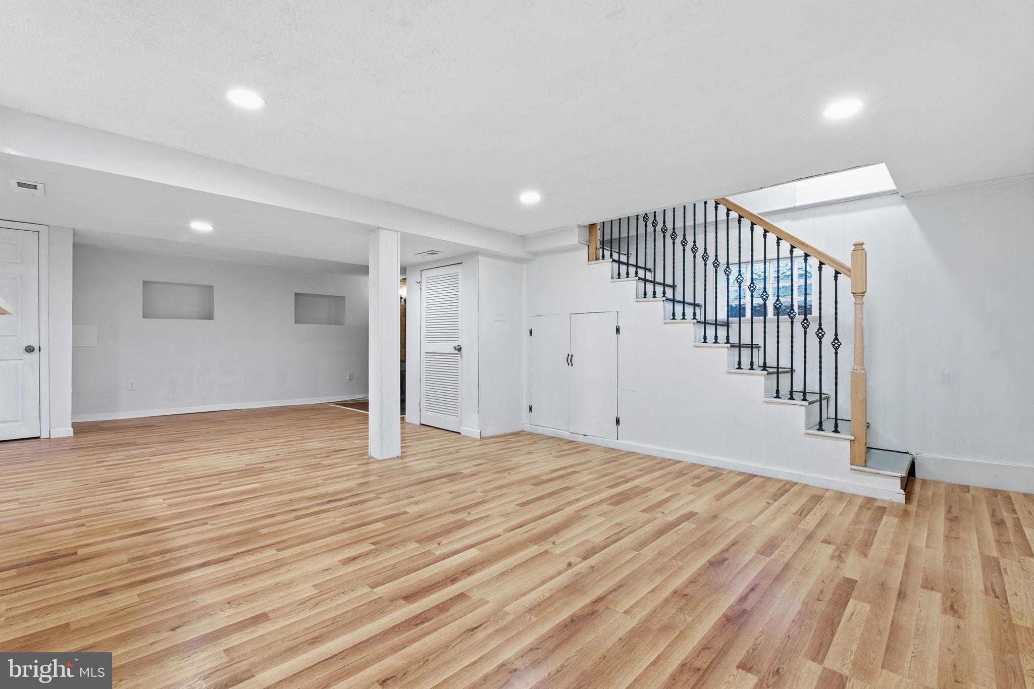 BAUERNSCHMIDT MANOR - Residential Lease