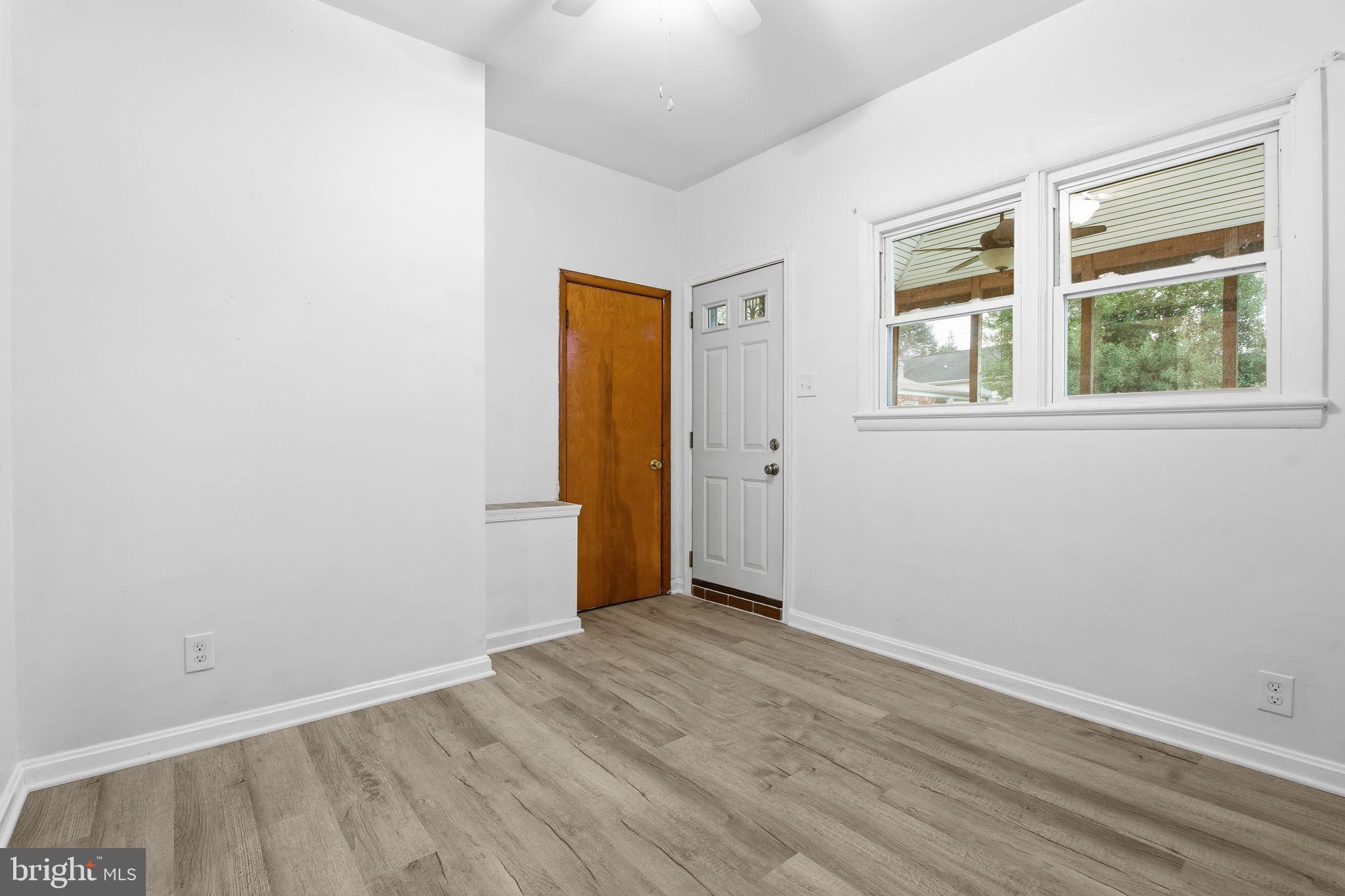 BAUERNSCHMIDT MANOR - Residential Lease