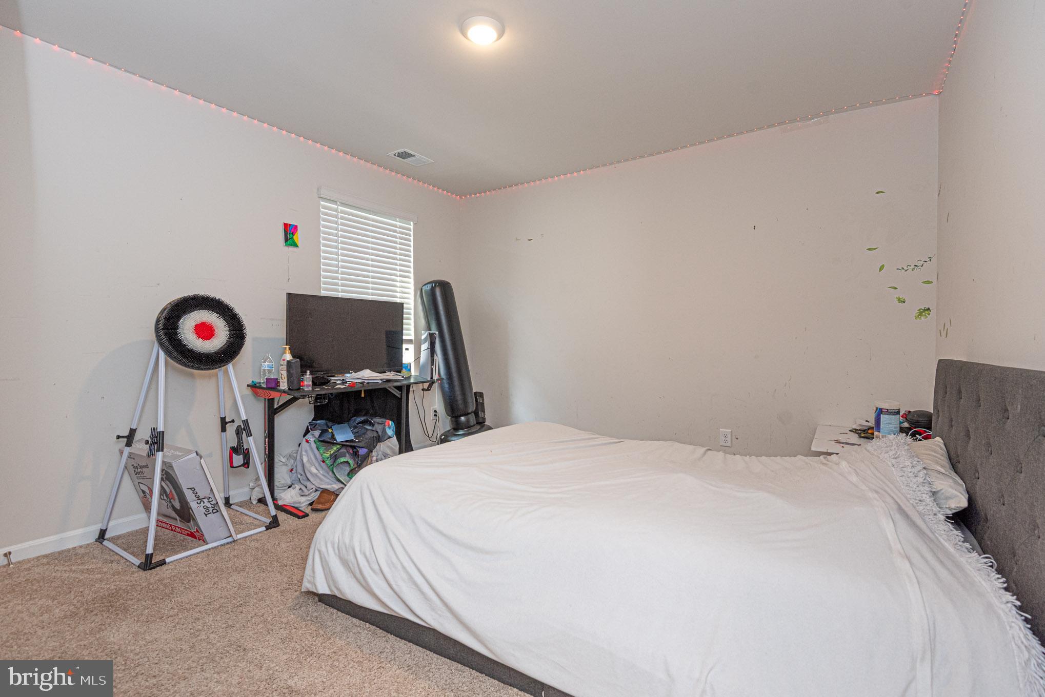 ROWENS MILL - Residential