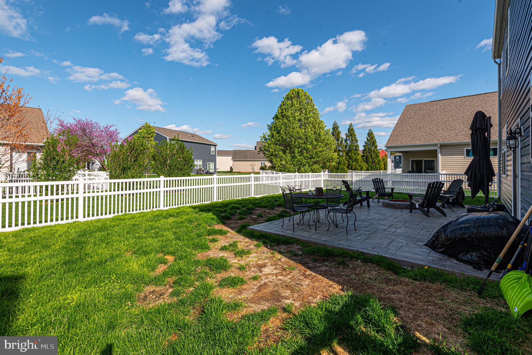 ROWENS MILL - Residential